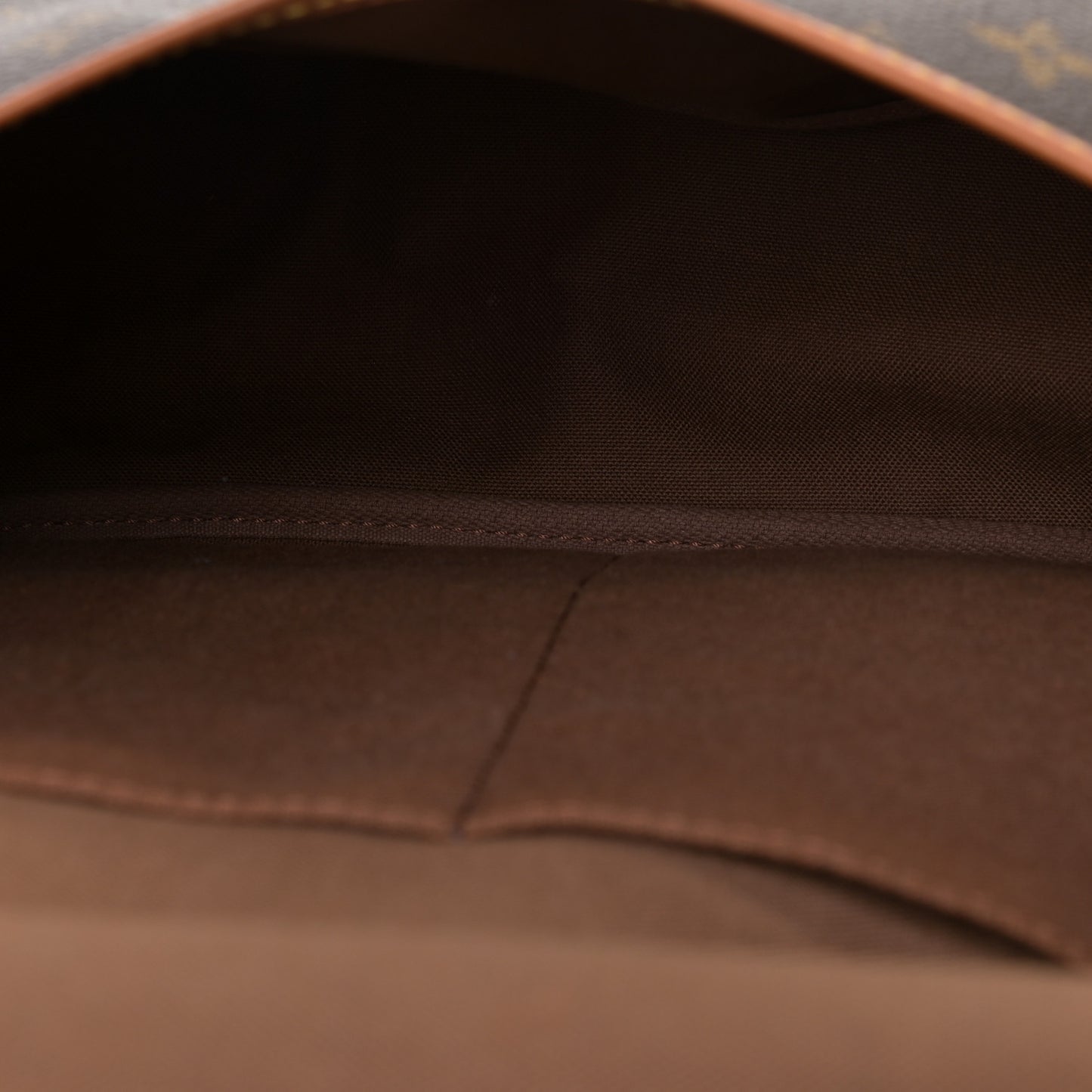 Monogram Saumur 35