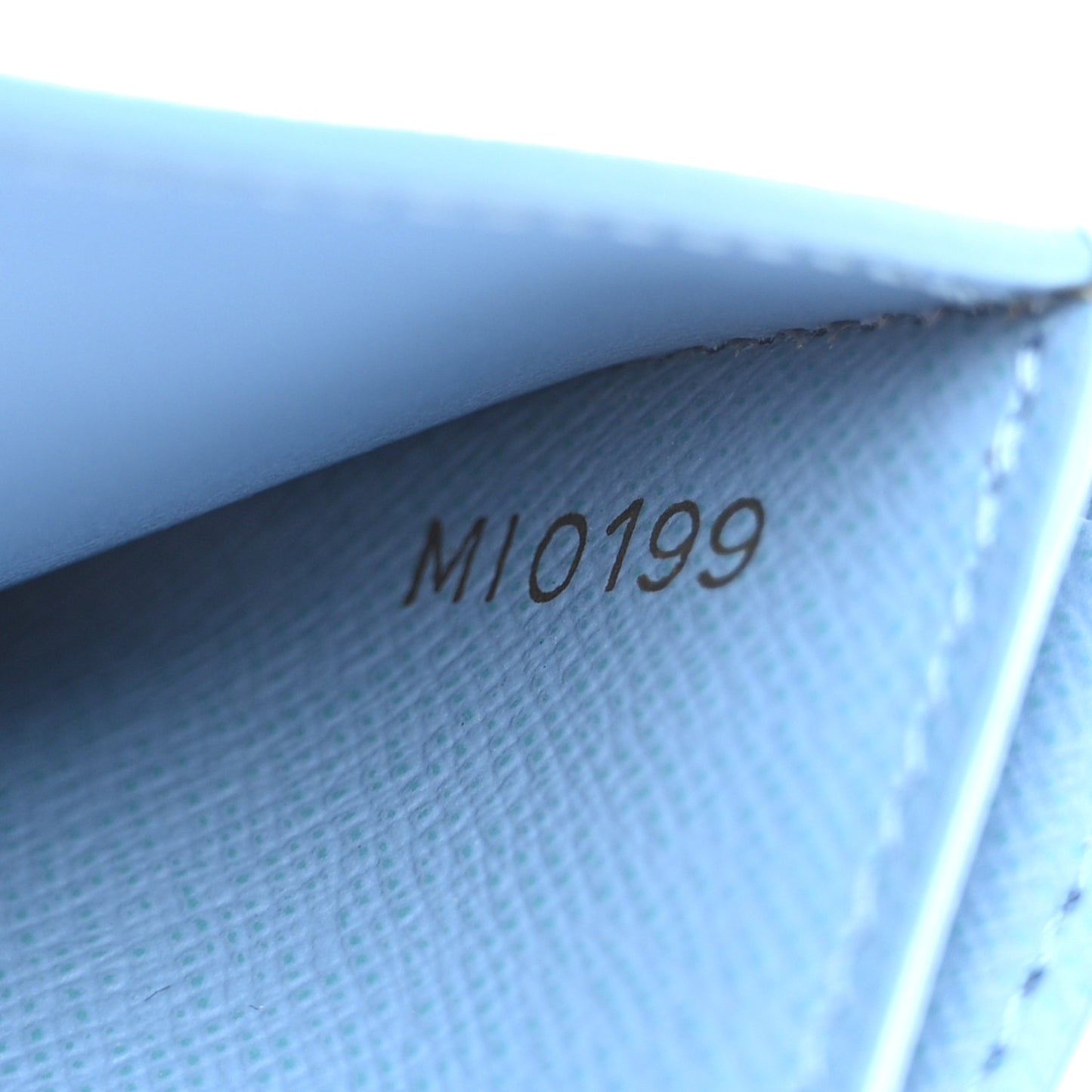 Damier Azur Zoe Wallet Bleuet