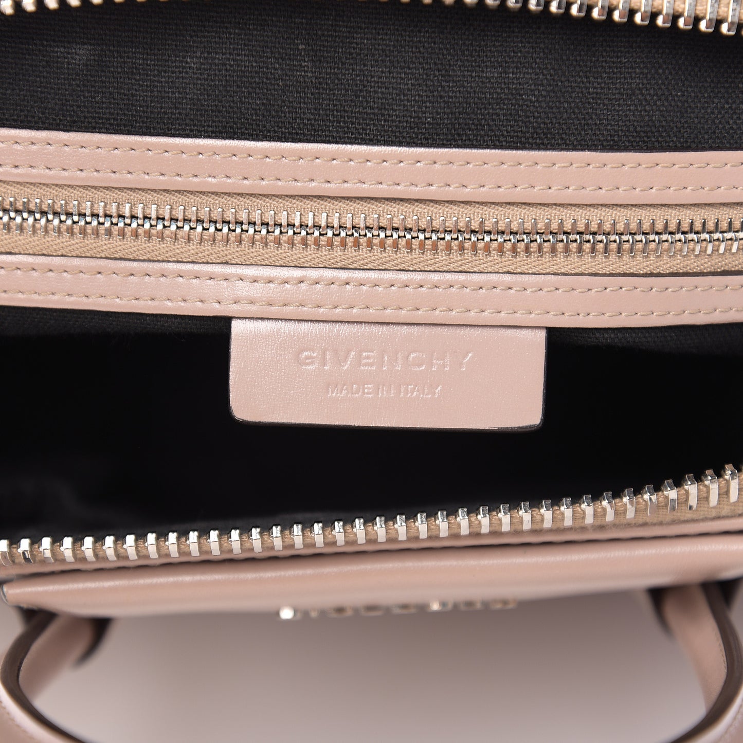 Shiny Lord Calfskin Medium Antigona Taupe