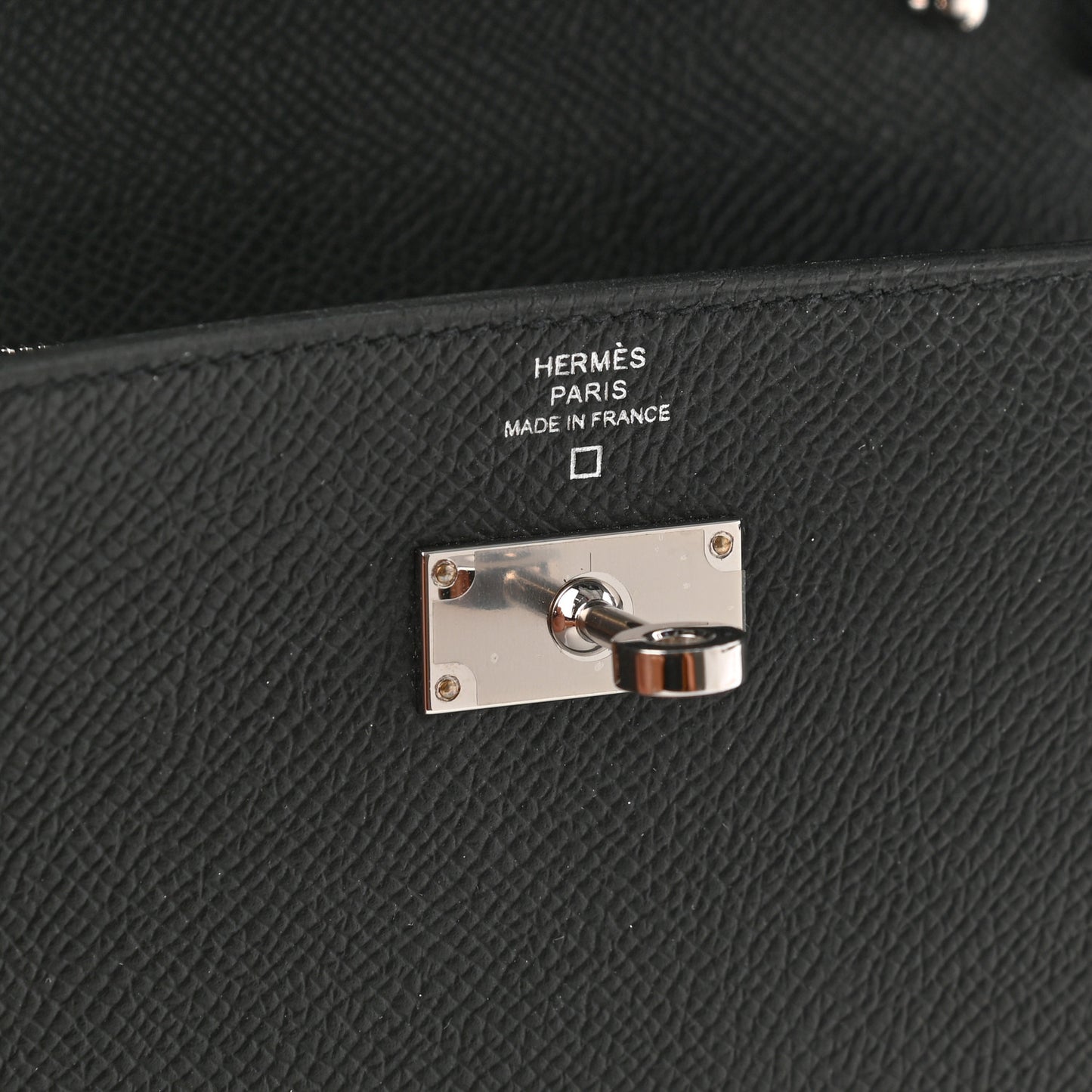 Epsom Matte Alligator Touch Kelly Wallet To Go Black