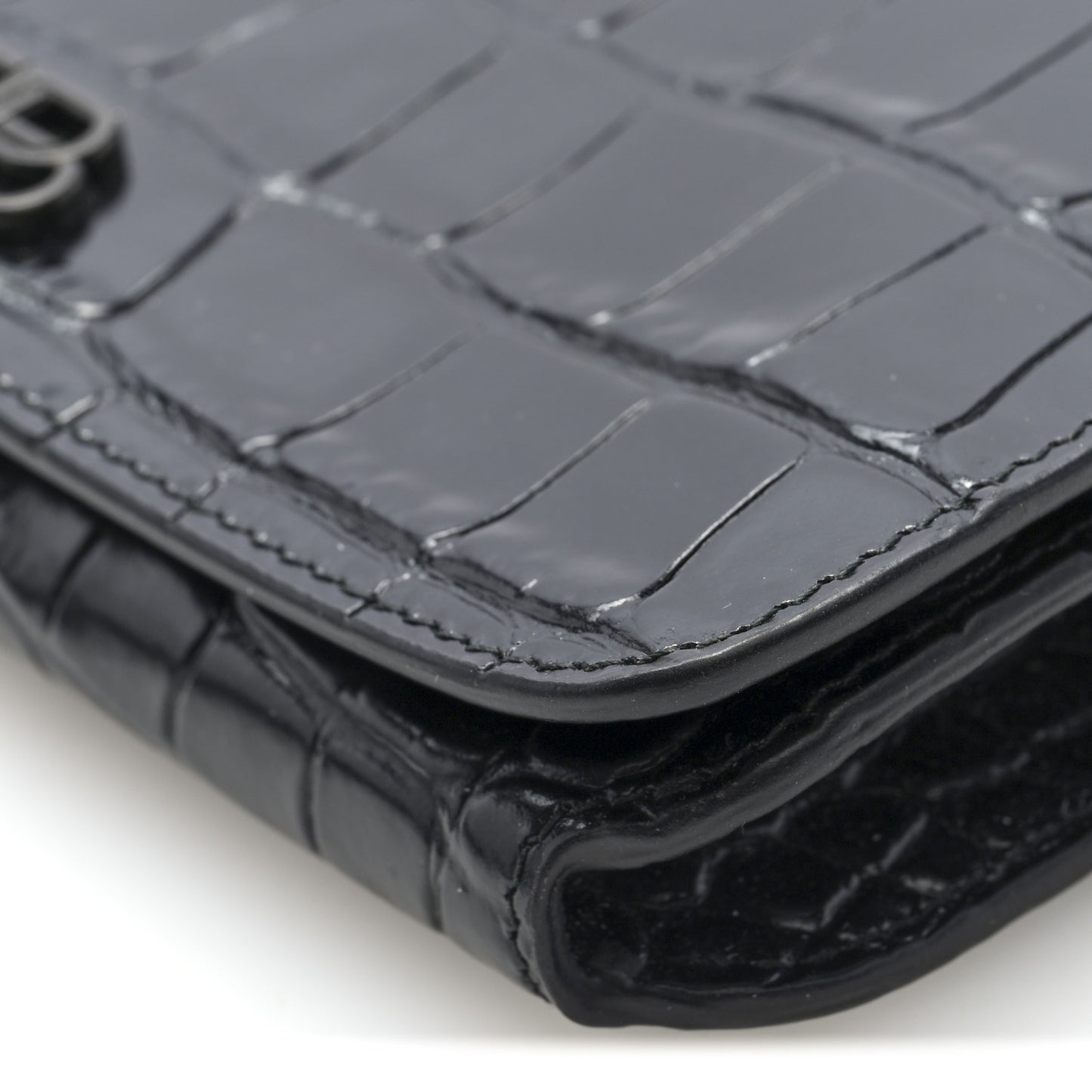 Shiny Calfskin Crocodile Embossed BB Phone Holder Wallet On Chain Black