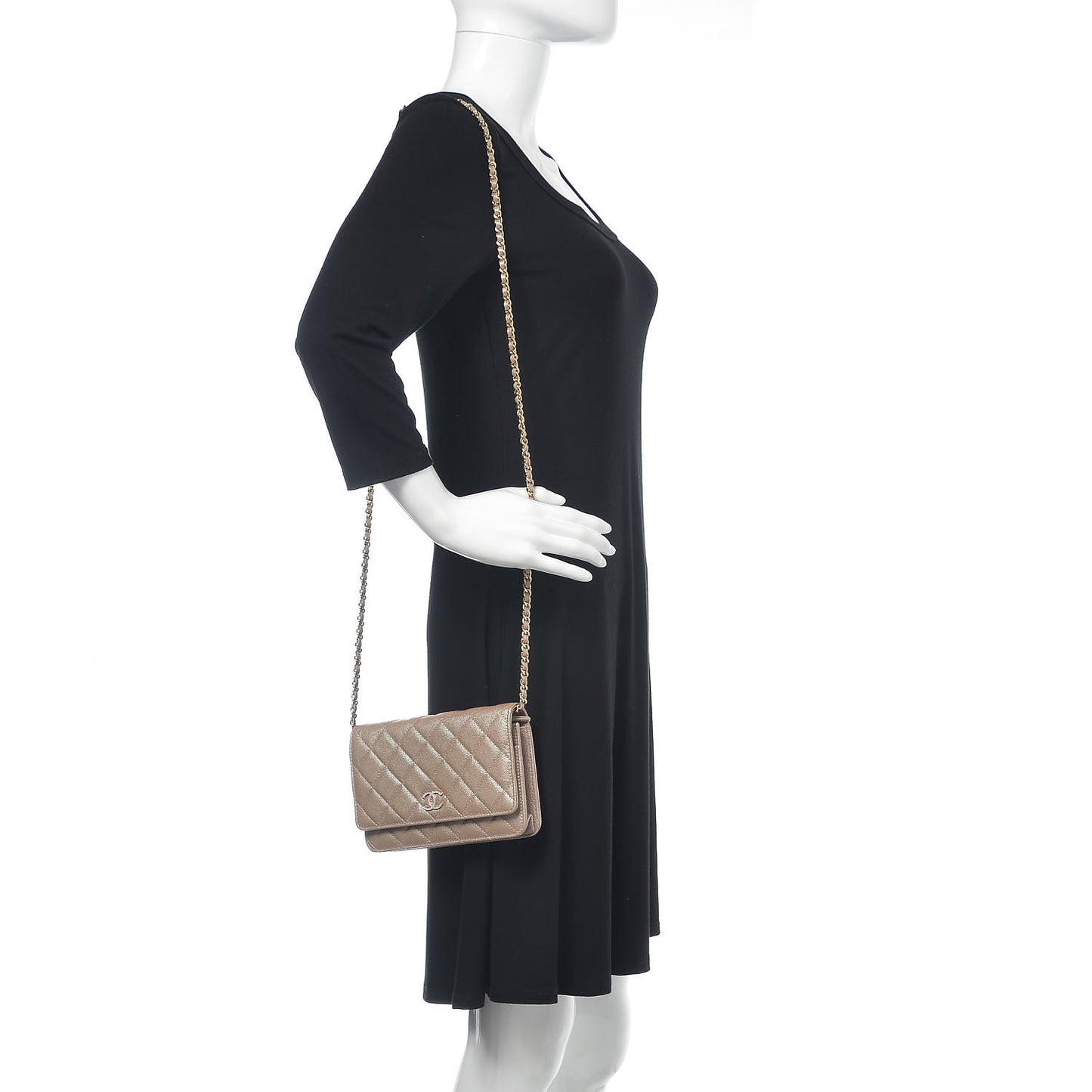 Iridescent Caviar Quilted Wallet On Chain WOC Beige