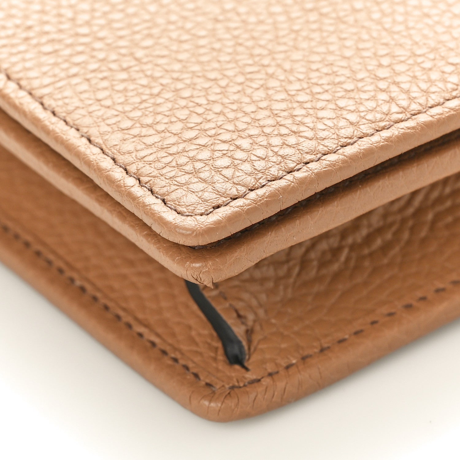 Gucci Pebbled Calfskin Soho Wallet On Chain Camelia 8 of 10