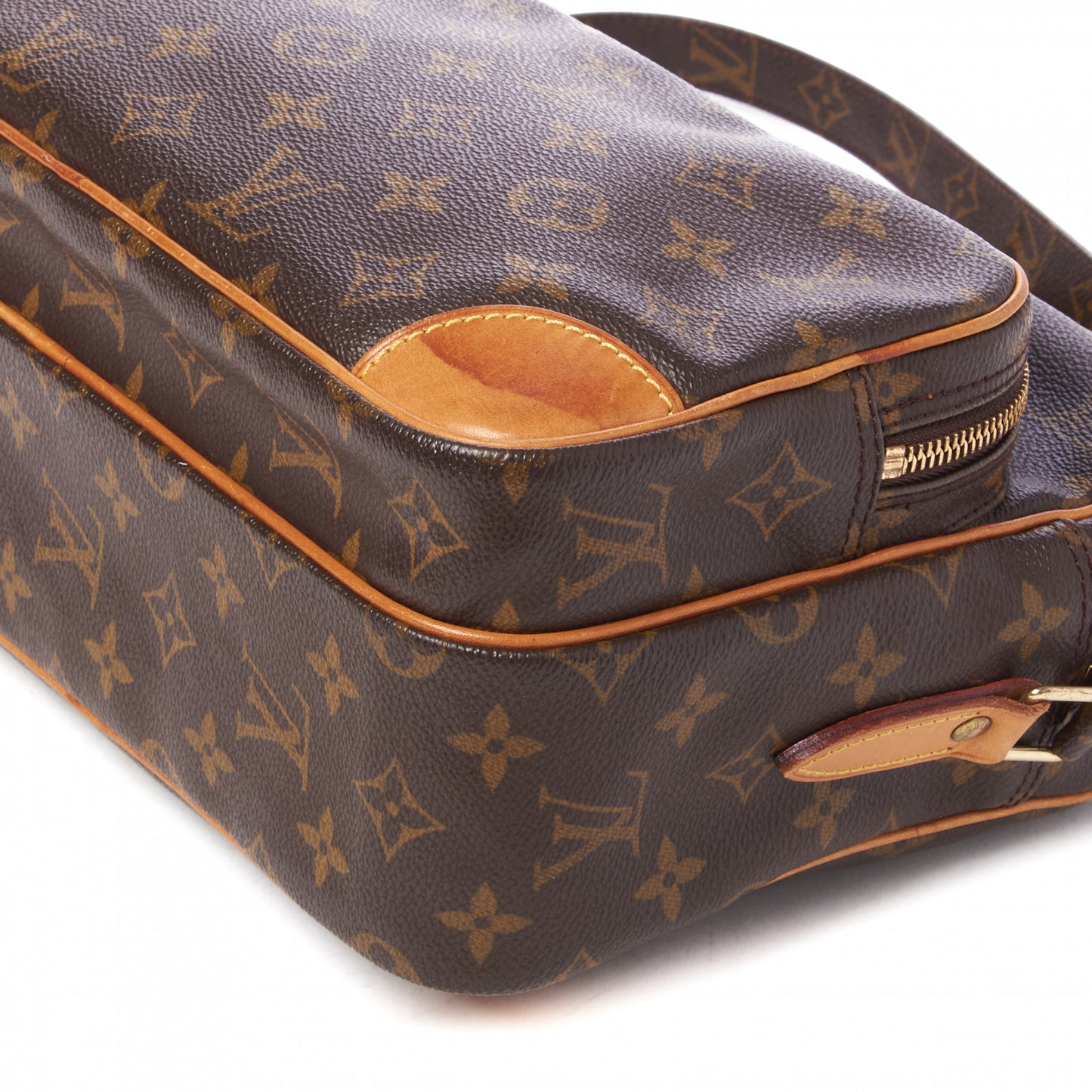 Monogram Nil 28