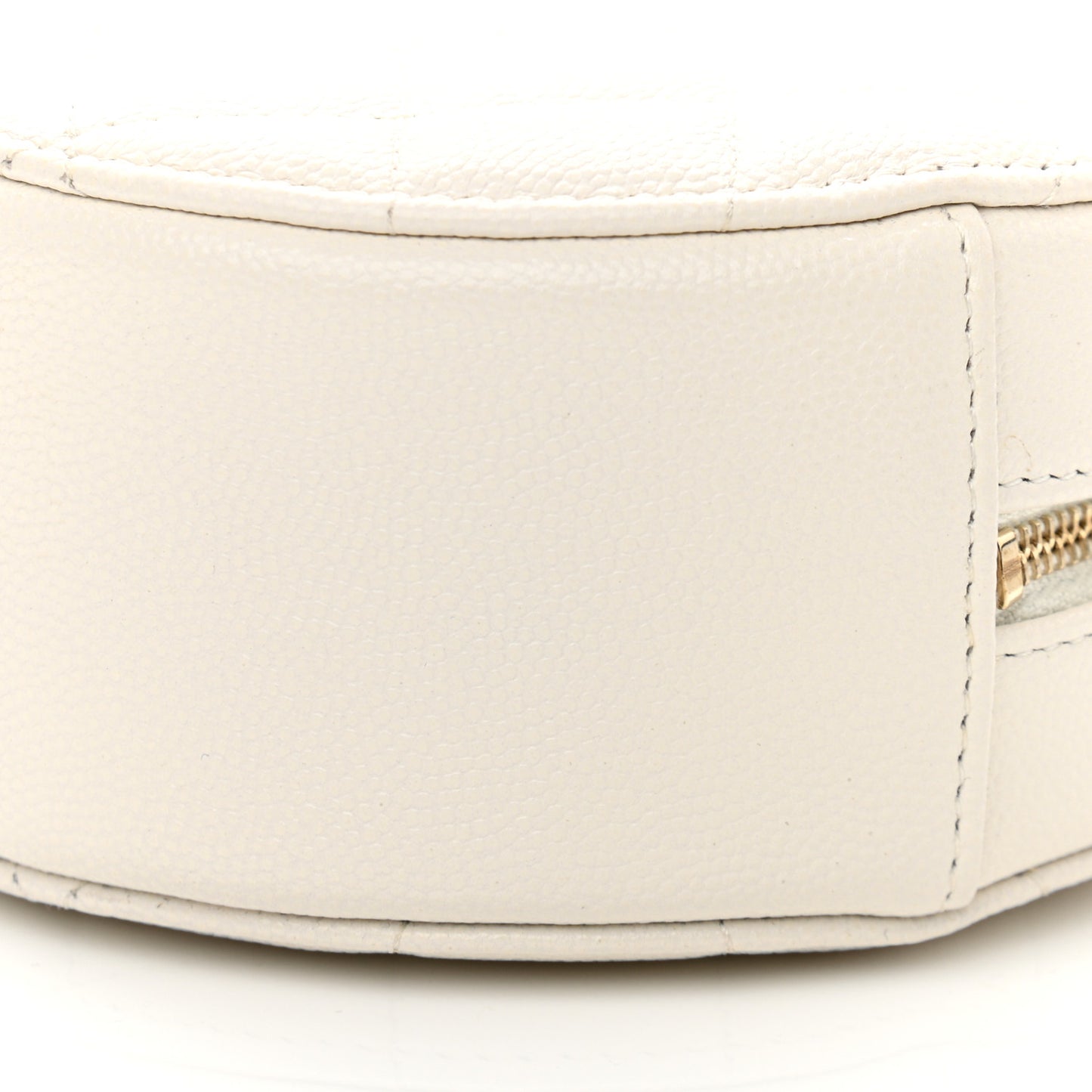 Caviar Quilted Round Clutch With Chain White