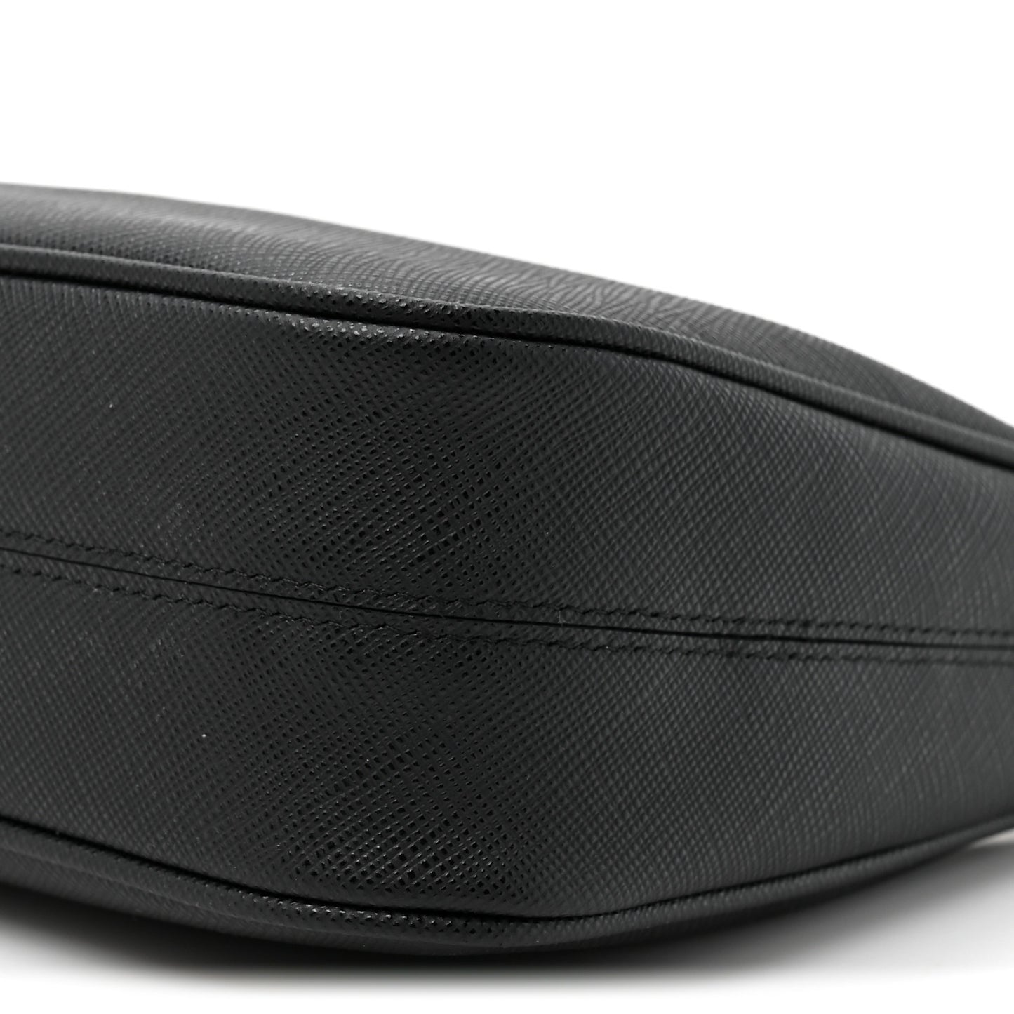 Saffiano Lux Re-Edition 2005 Shoulder Bag Black
