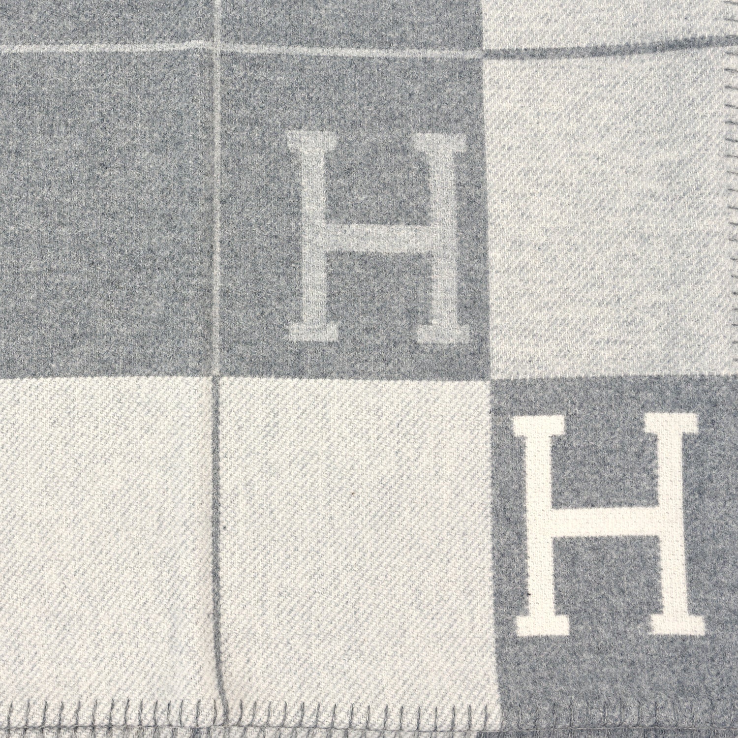 Hermes Wool Cashmere Avalon III Blanket Ecru Gris Clair 4 of 4