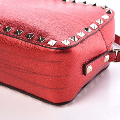 Valentino Garavani Metallic Pebbled Calfskin Rockstud Camera Crossbody Bag Rosso Valentino 9 of 10