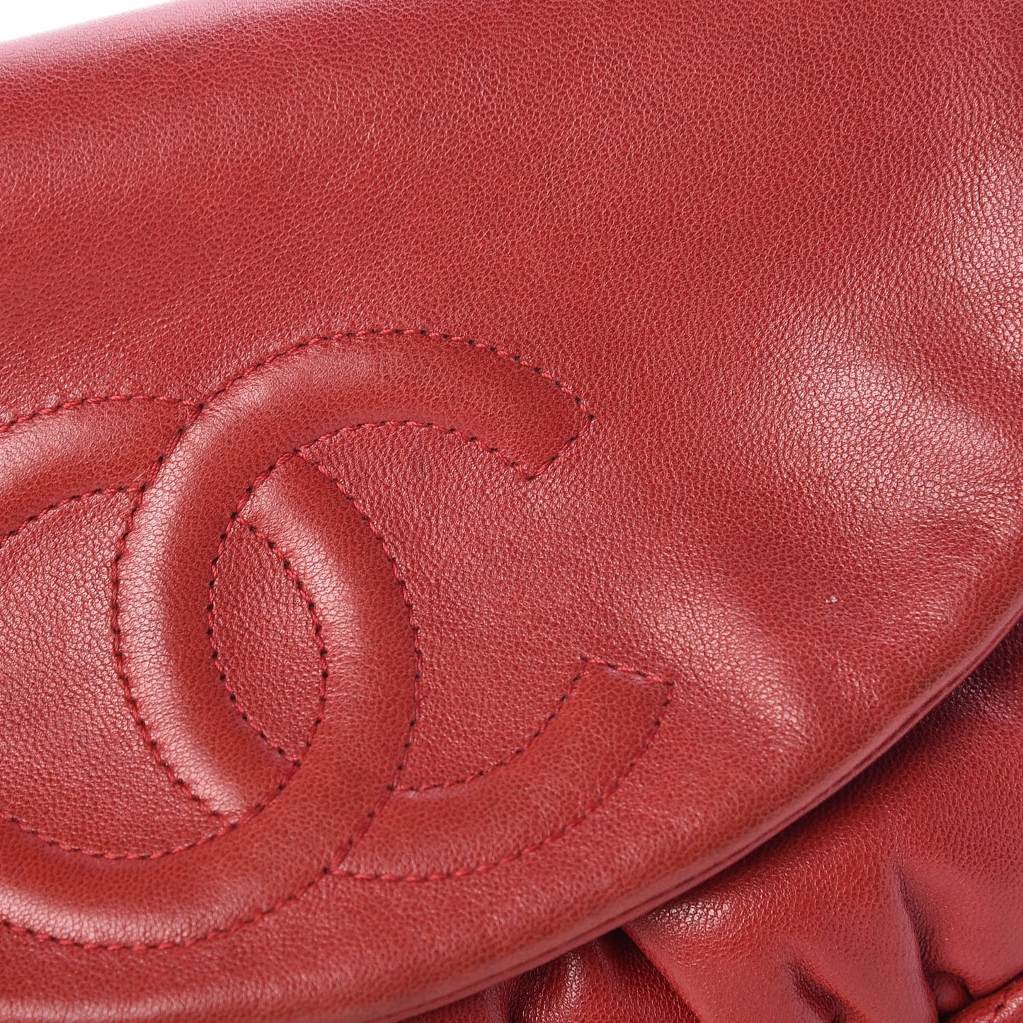 Lambskin Half Moon Wallet On Chain WOC Red