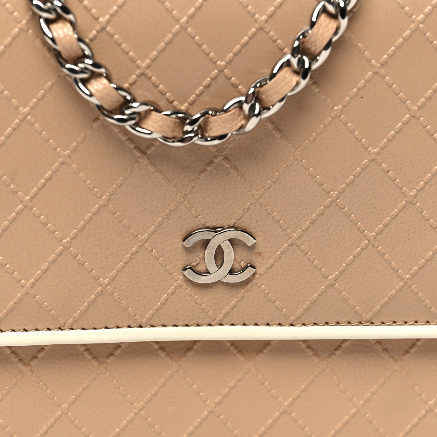 Grained Calfskin Diamond Stitched Wallet On Chain WOC Beige White