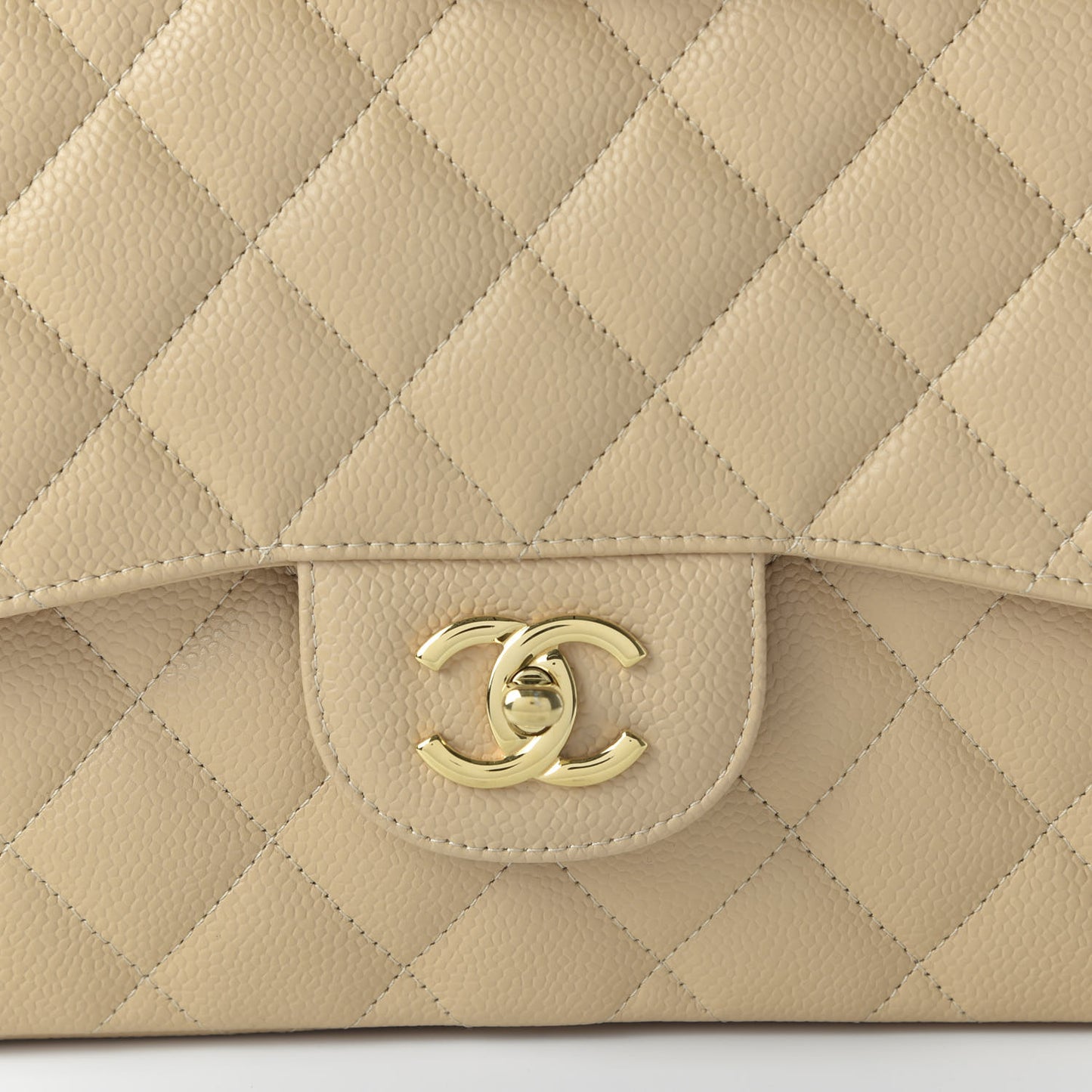Caviar Quilted Jumbo Double Flap Beige Clair