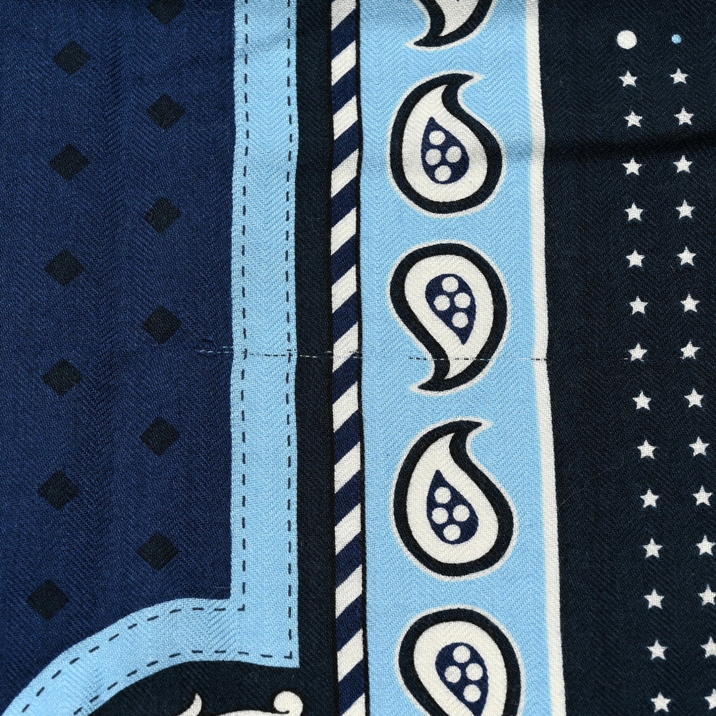 Silk Harnais De Cour Bandana Shawl 140 Marine Bleu Ciel