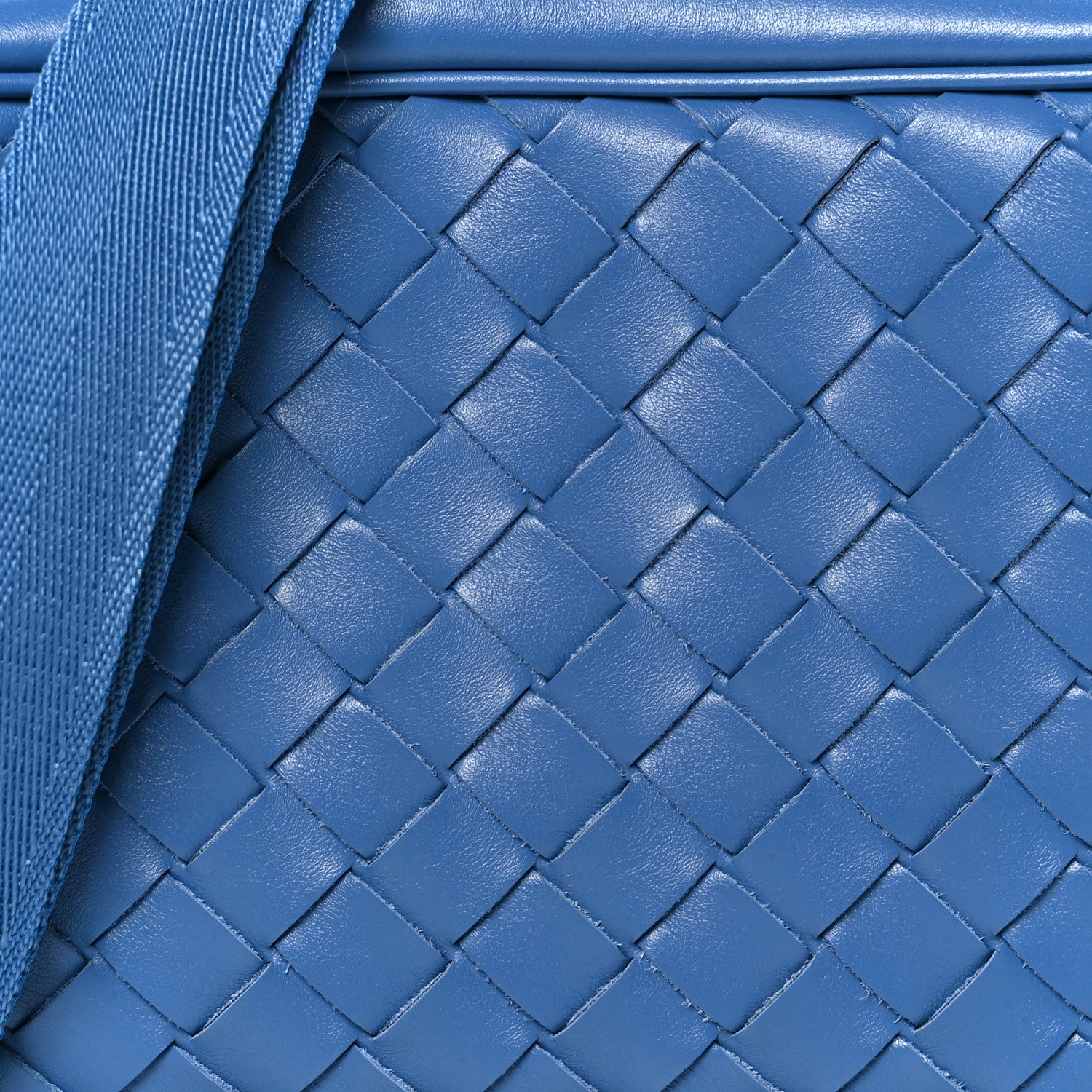 Bottega Veneta Calfskin Intrecciato Camera Bag Surf 9 of 11