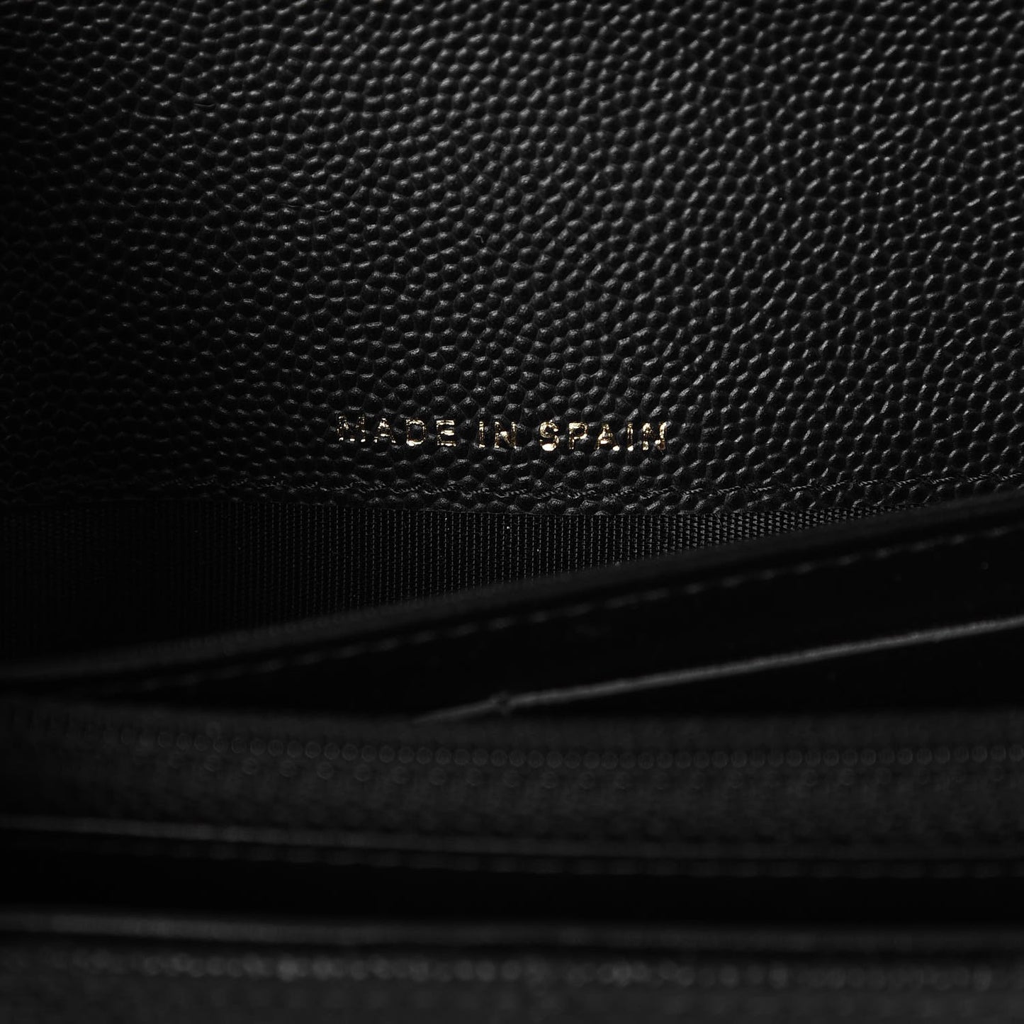 Caviar Quilted Large Boy Gusset Flap Wallet Black