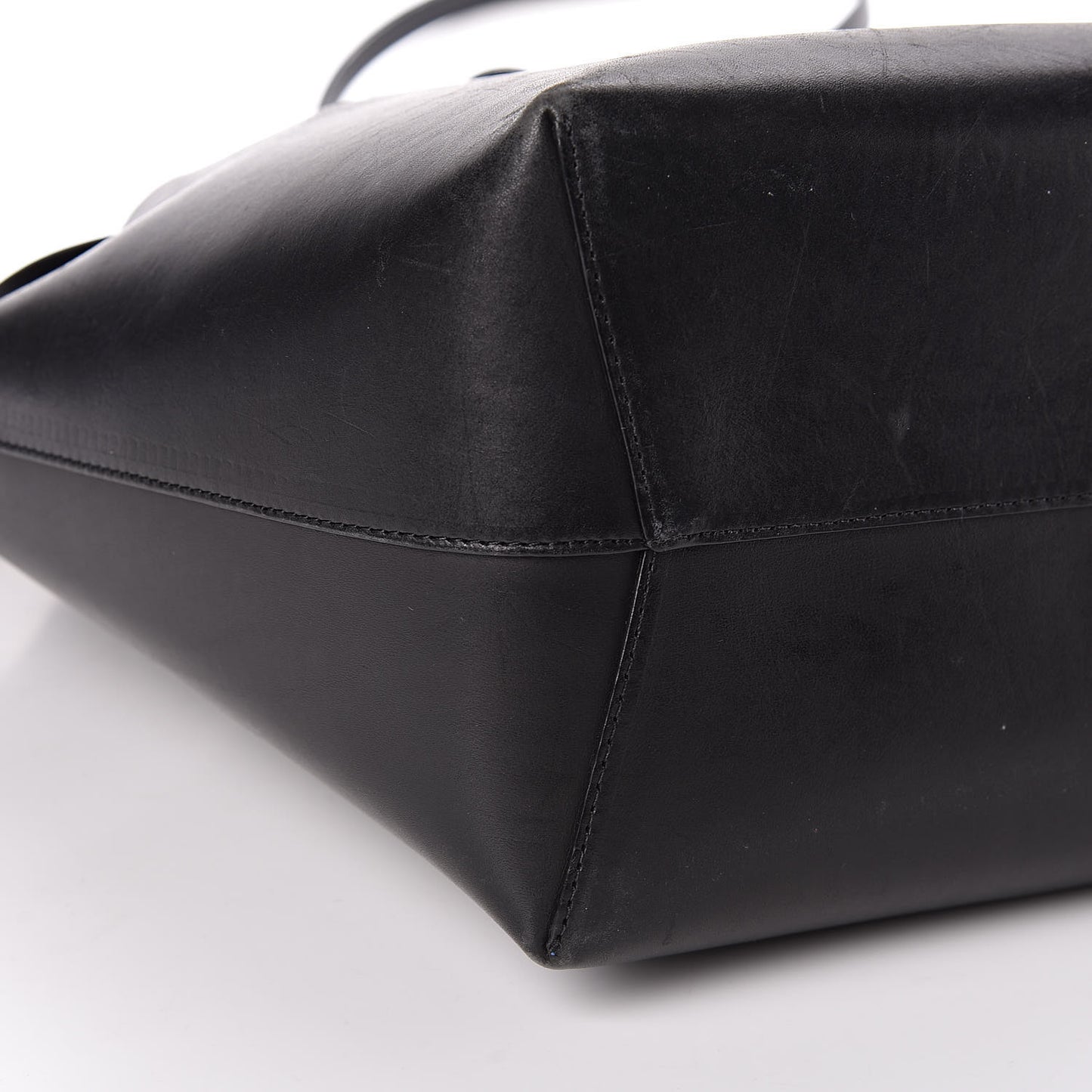 Vegetable Tanned Calfskin Bucket Bag Black Royal
