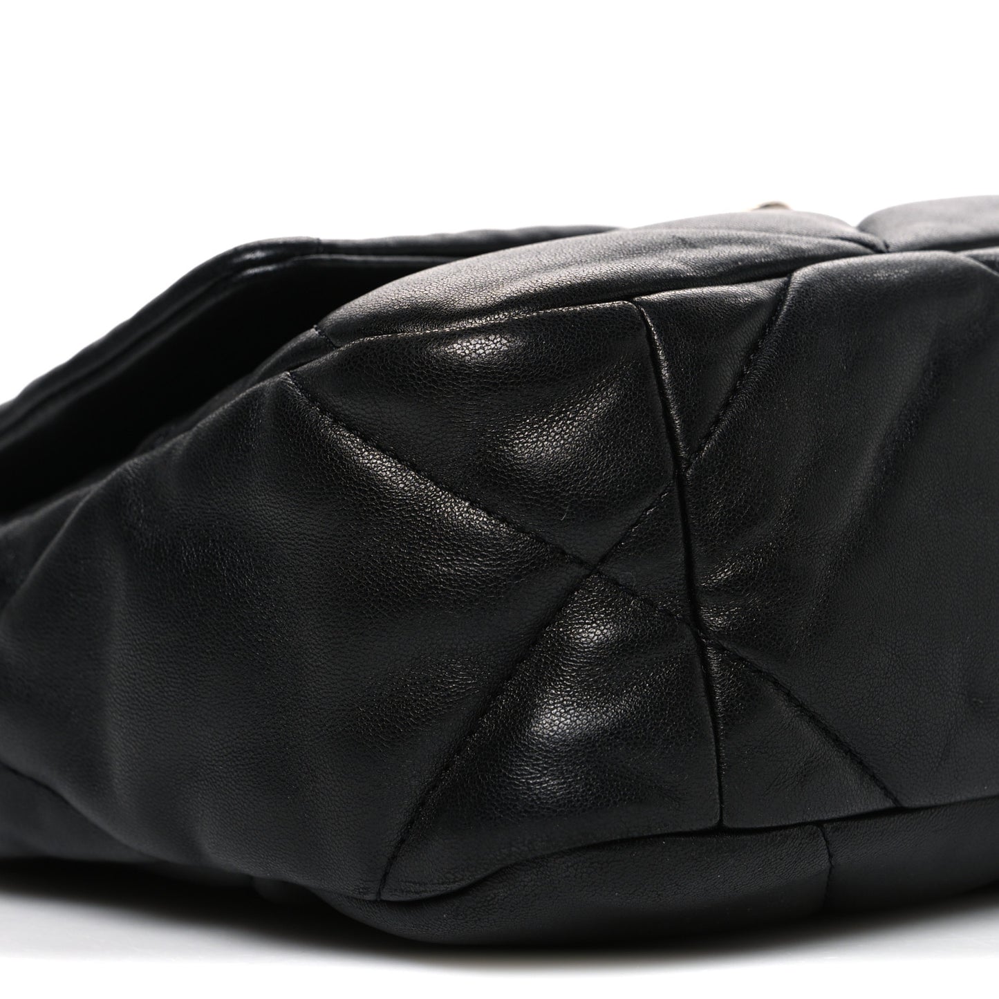Lambskin Quilted Medium Chanel 19 Flap Black
