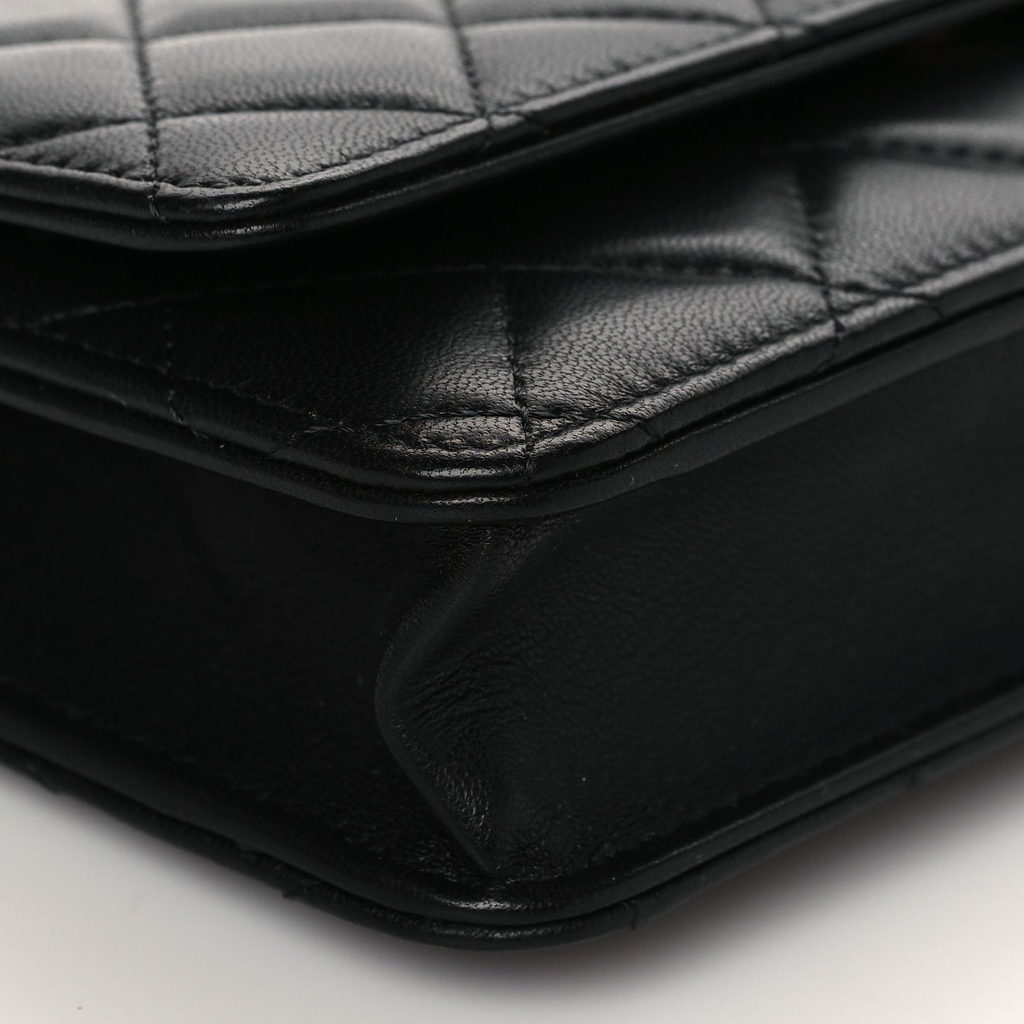 Lambskin Quilted CC Pearl Crush Wallet on Chain WOC Black