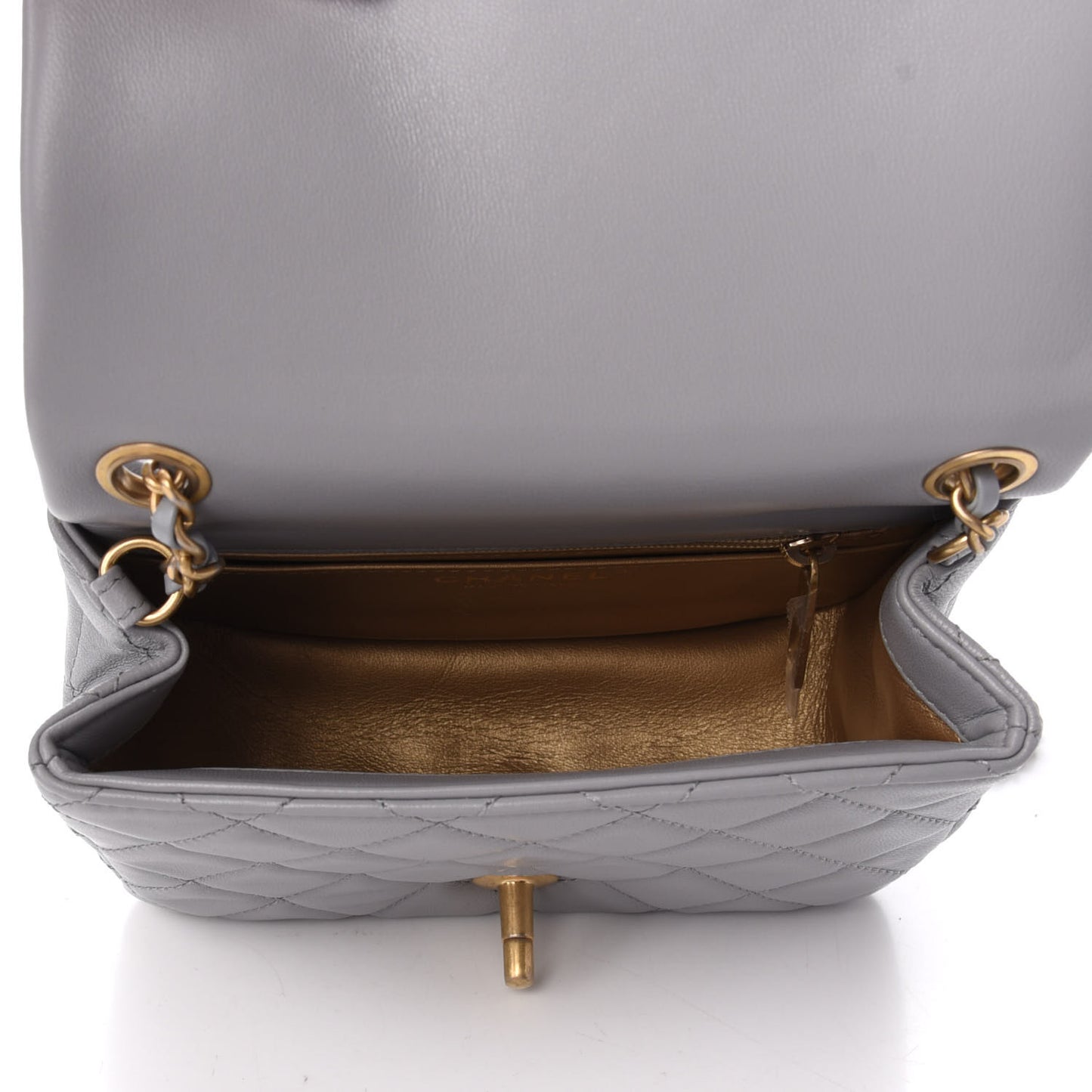 Lambskin Quilted Mini Pearl Crush Flap Light Grey