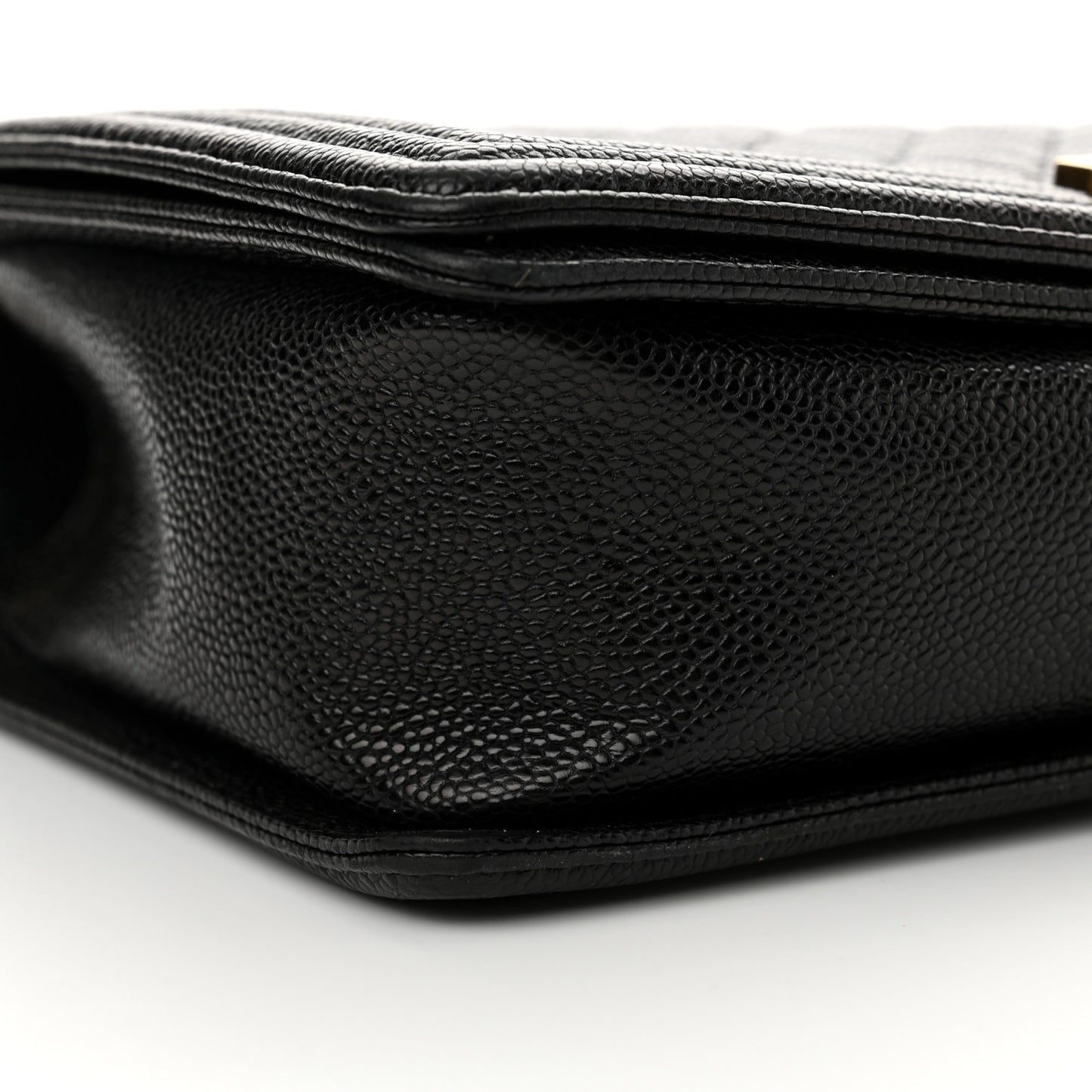 Caviar Quilted New Medium Boy Flap Black