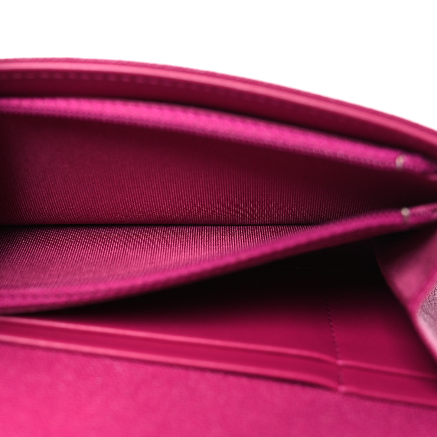 Caviar Quilted Medium Boy Flap Wallet Fuchsia