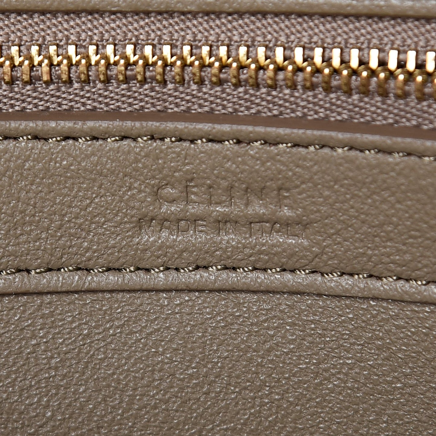 Crocodile Embossed Nubuck Small Belt Cabas Phantom Beige