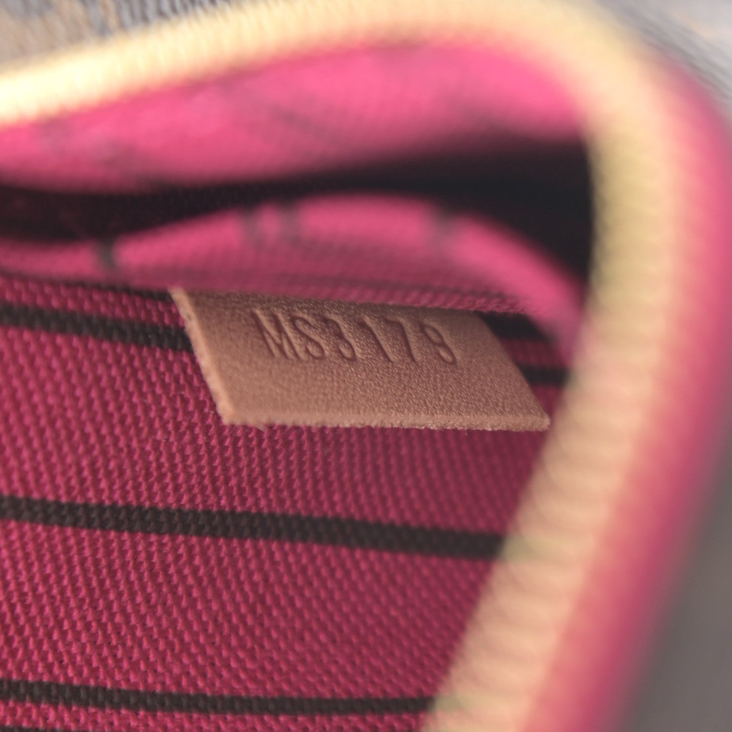 Louis Vuitton Monogram Neverfull PM Pochette Pivoine 7 of 7