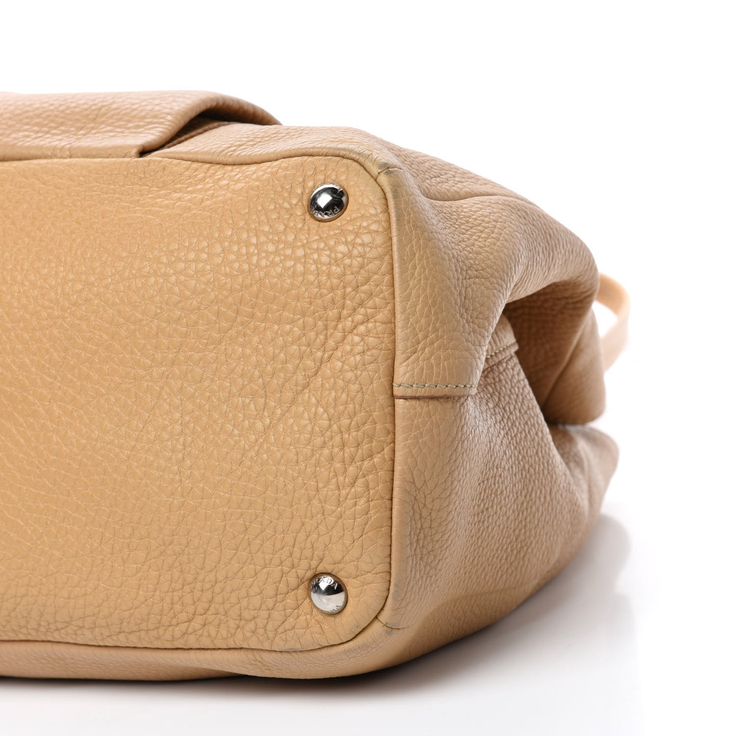 Vitello Daino Pushlock Tote Sughero