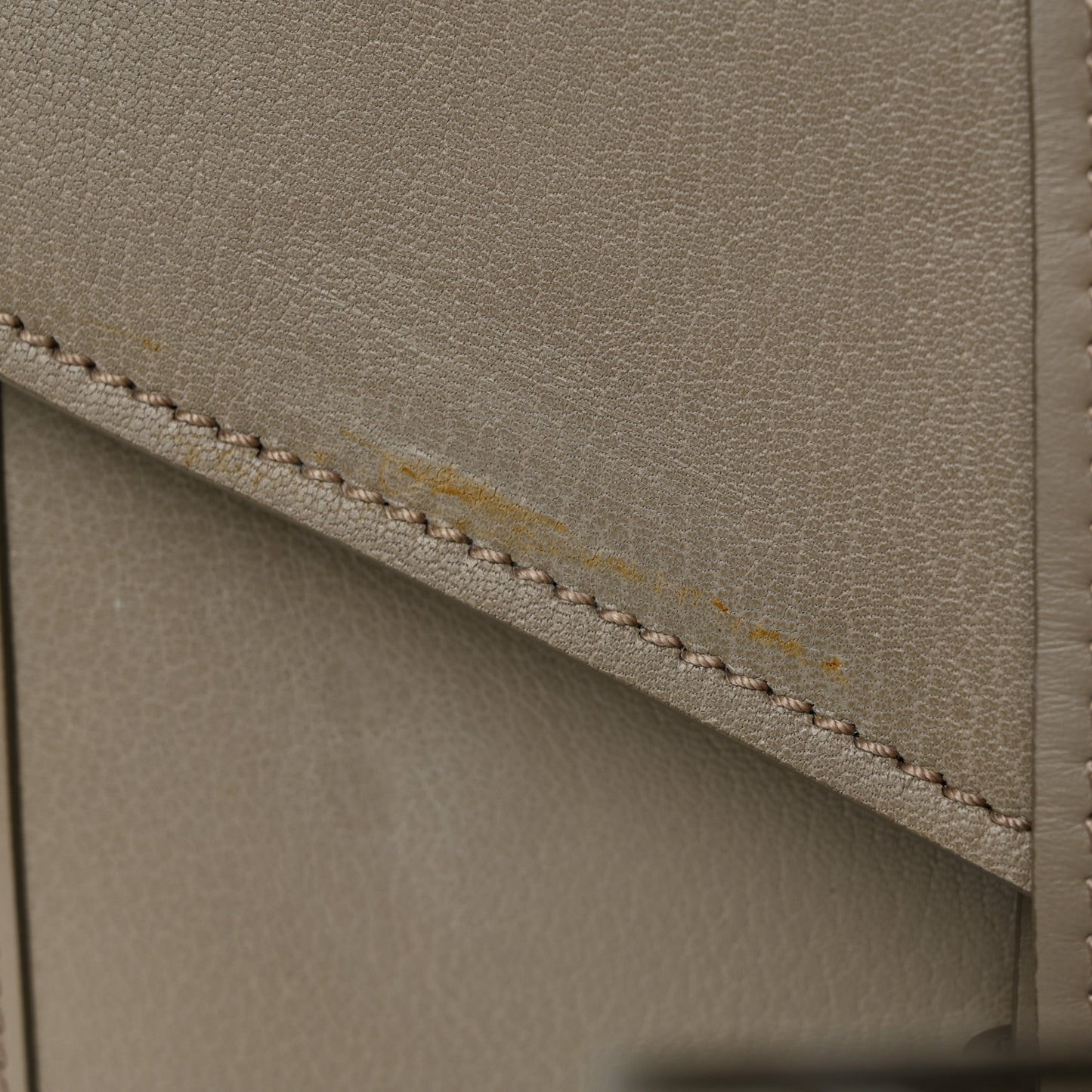 Shiny Goatskin Calfskin Aby Chain Shoulder Bag Motty Grey