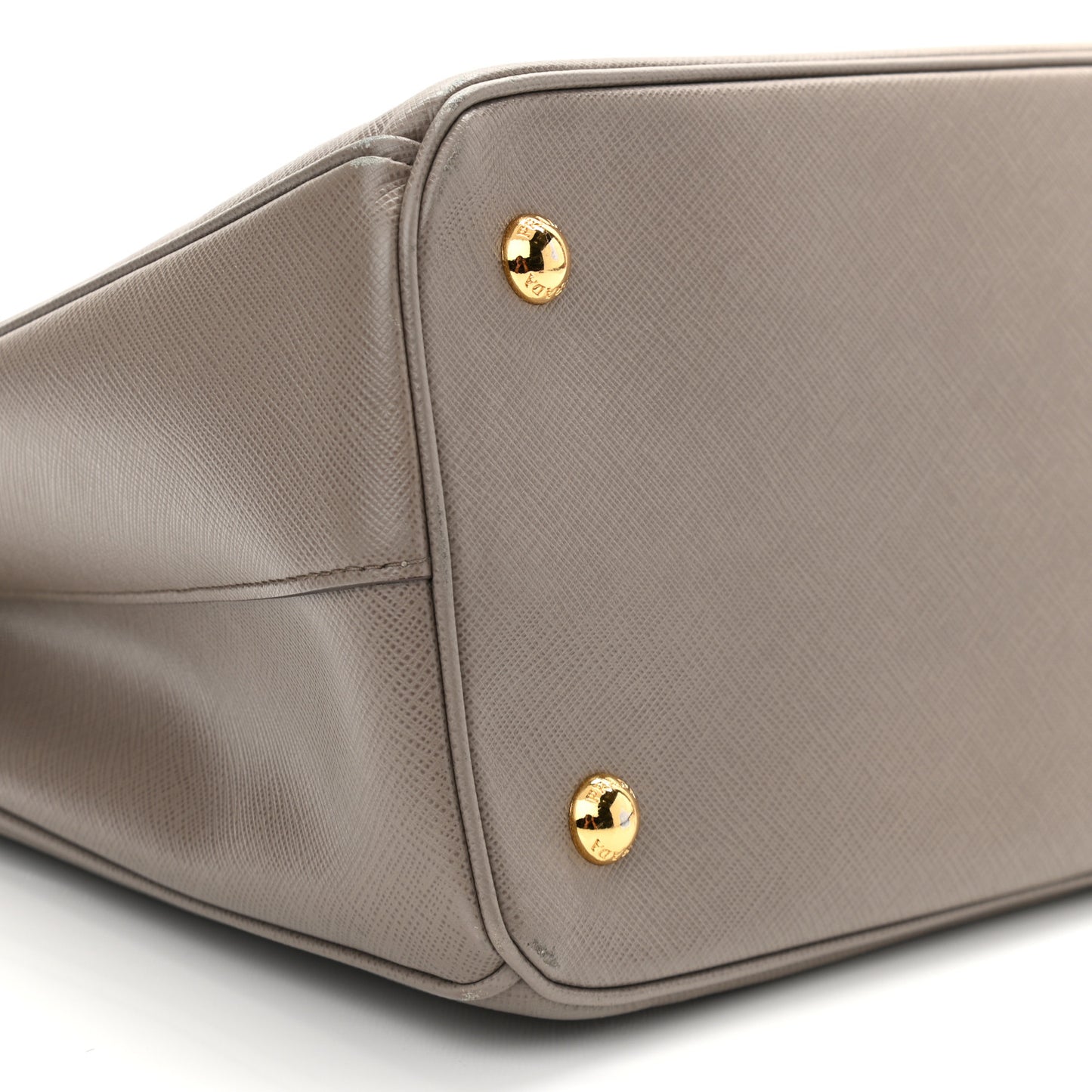 Saffiano Lux Medium Tote Argilla