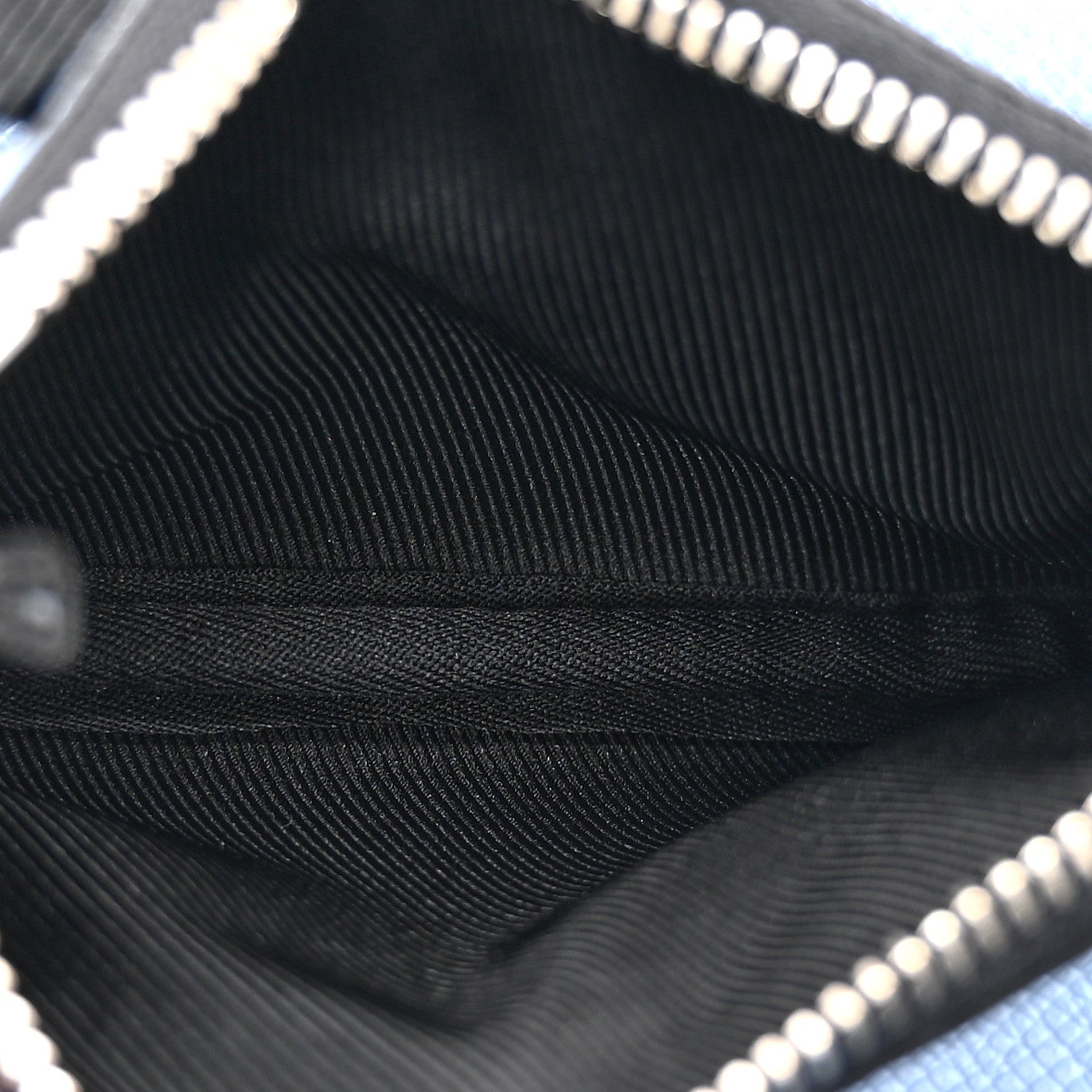 Louis Vuitton Taigarama Trio Messenger Sky Blue 7 of 11