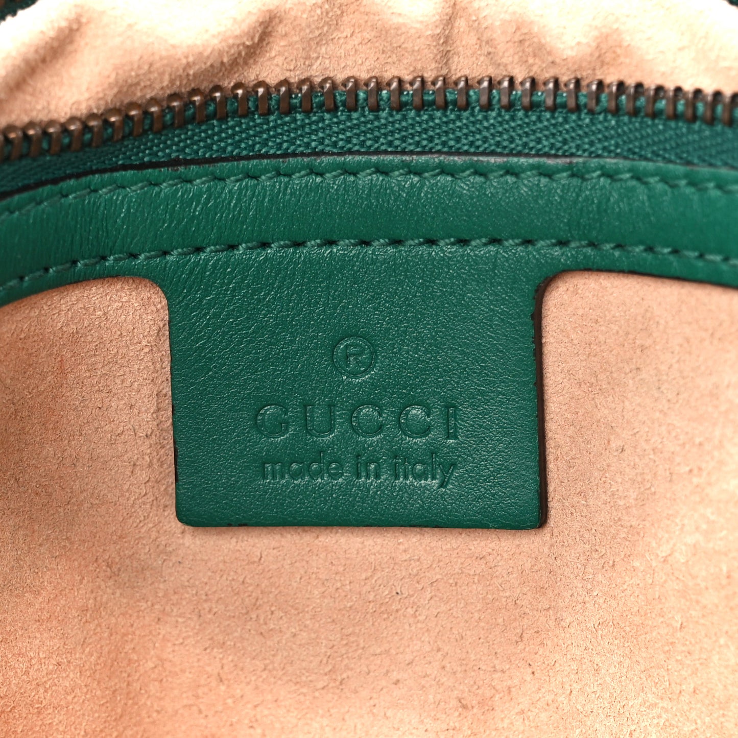 Calfskin Matelasse Medium GG Marmont Shoulder Bag Emerald Green