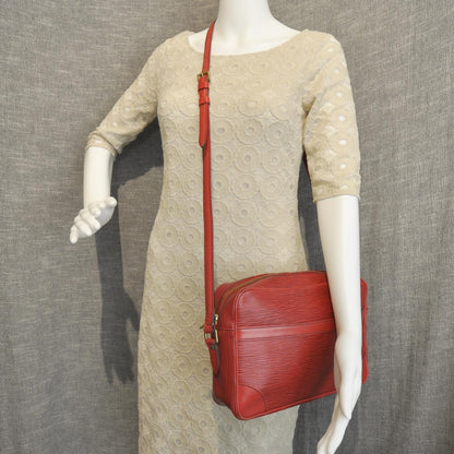 Louis Vuitton Epi Trocadero 24 Red 3 of 9