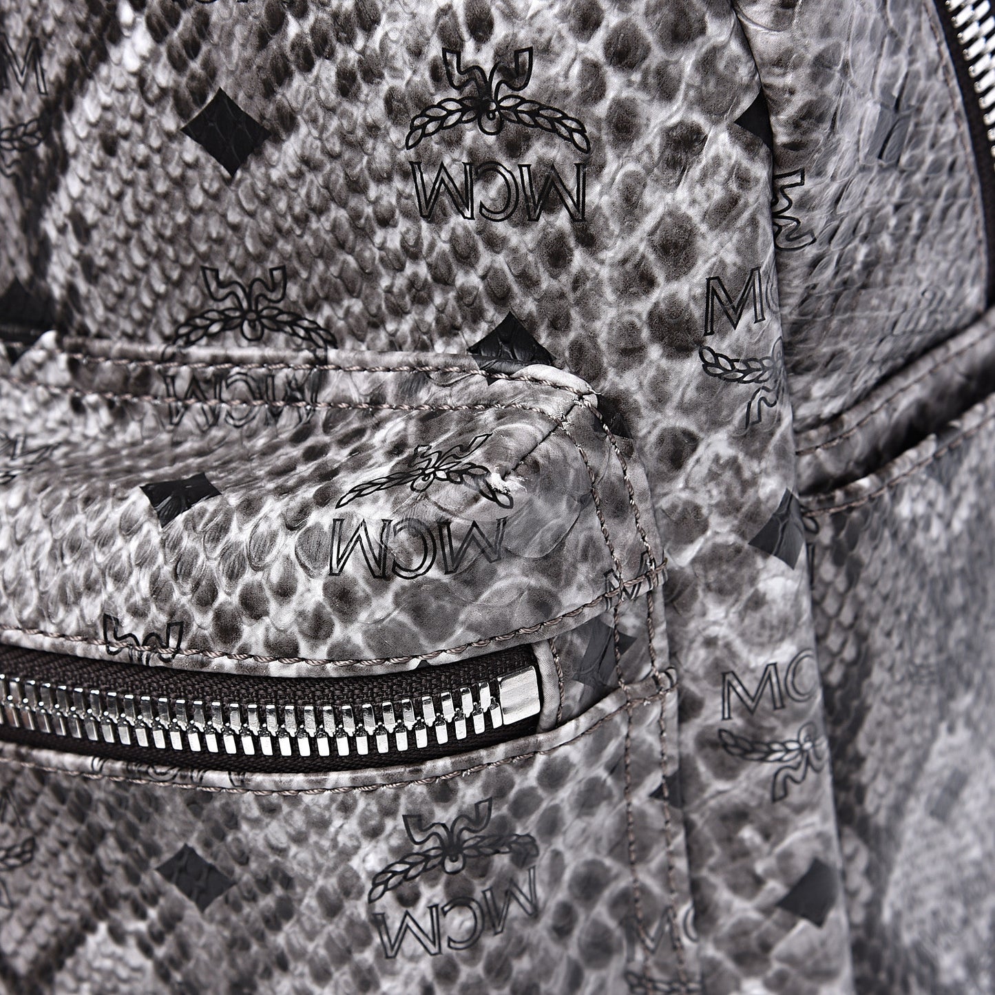 Visetos Snakeskin Printed Small Stark Backpack Light Grey