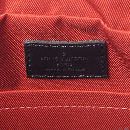 Louis Vuitton Damier Graphite Utility Messenger 8 of 9