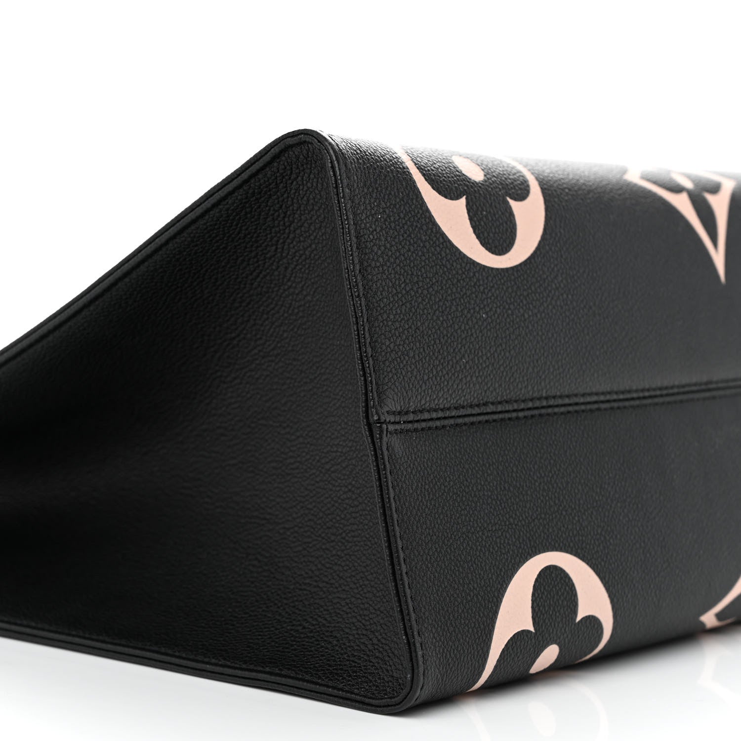 Louis Vuitton Empreinte Monogram Giant Onthego GM Black Beige 8 of 9
