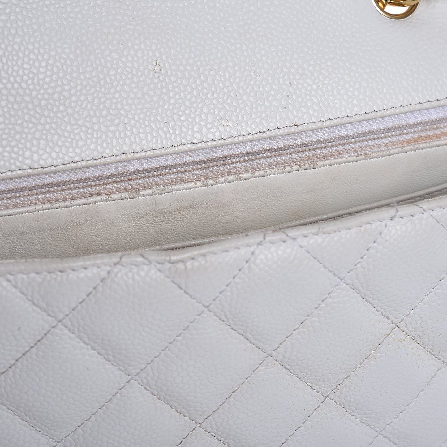Caviar Quilted Jumbo Single Flap White