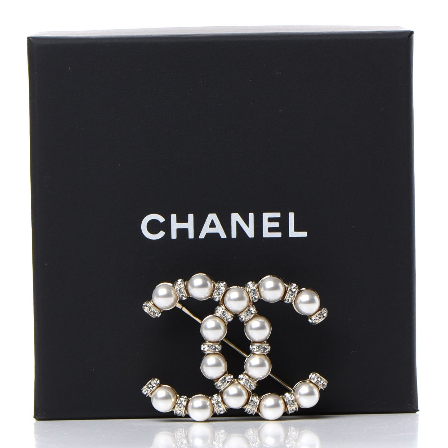 Pearl Crystal Nefertiti CC Brooch Gold