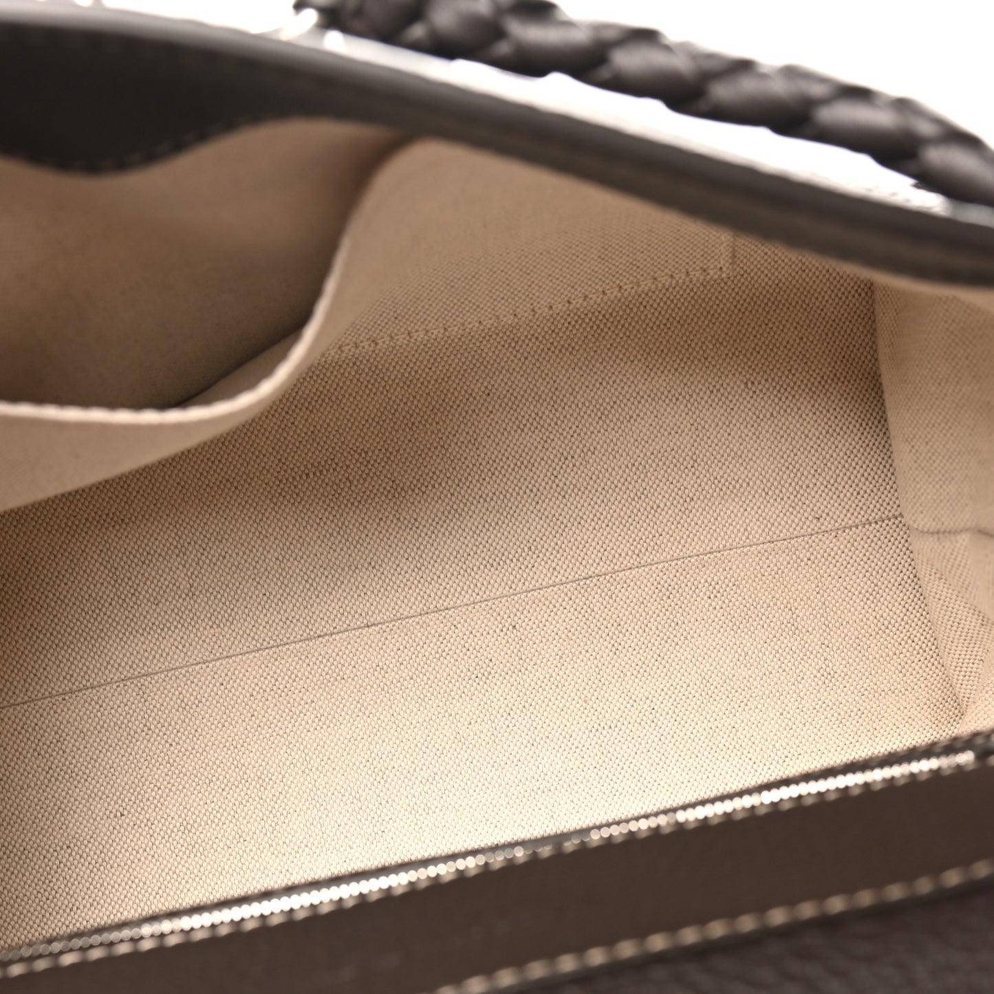 Grained Calfskin Intrecciato Small Andiamo Messenger Bag Fondant