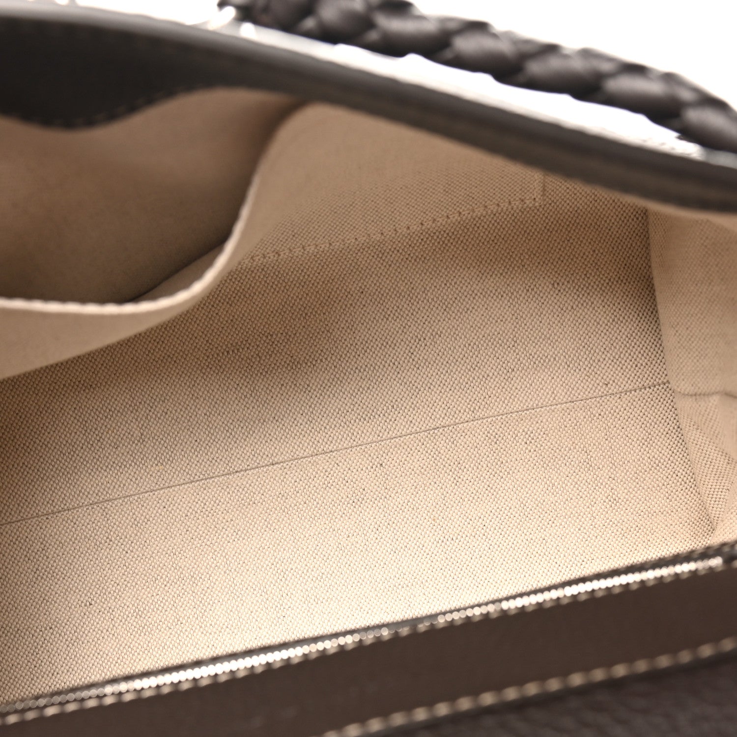 Bottega Veneta Grained Calfskin Intrecciato Small Andiamo Messenger Bag Fondant 5 of 9