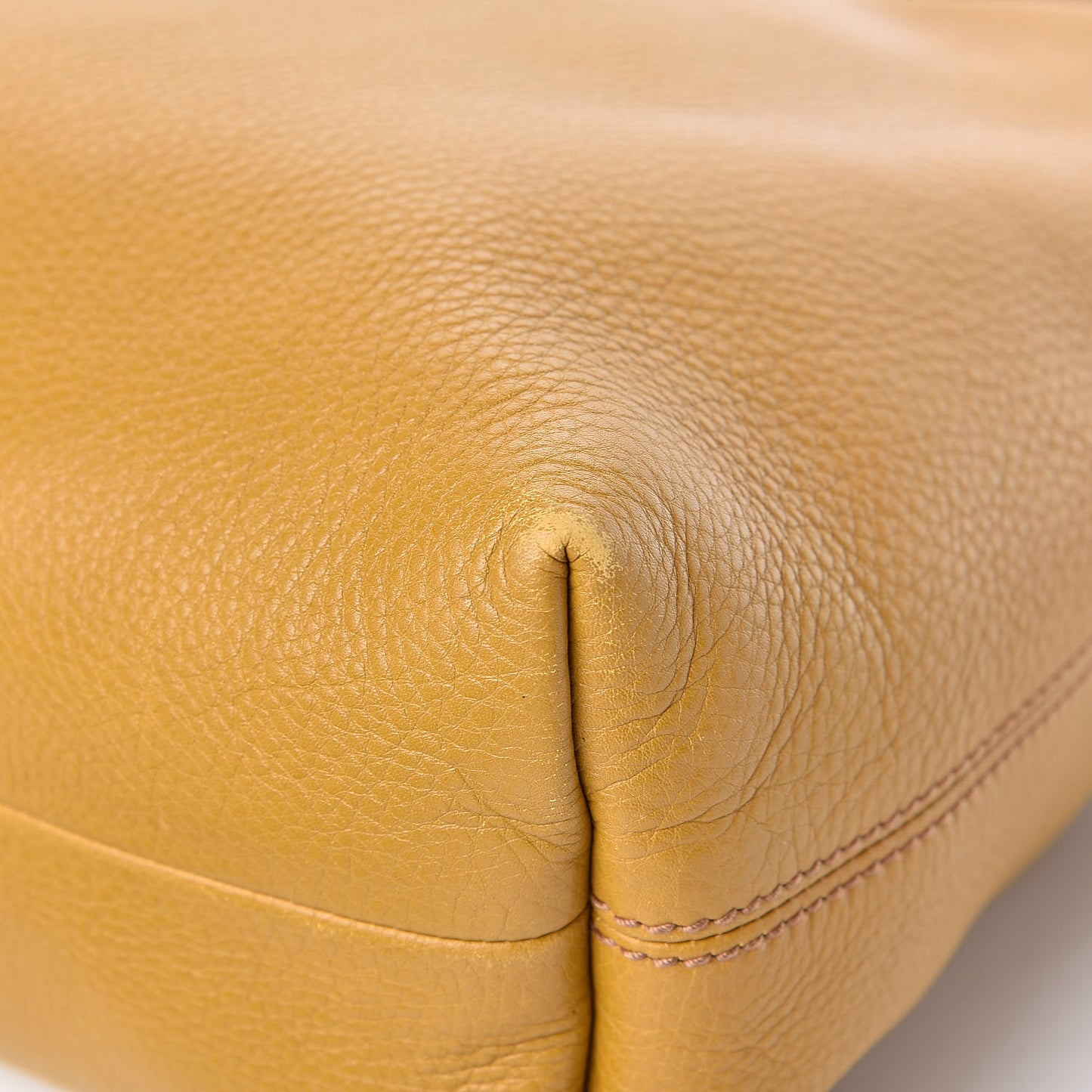 Calfskin Icon Bit Medium Hobo Yellow
