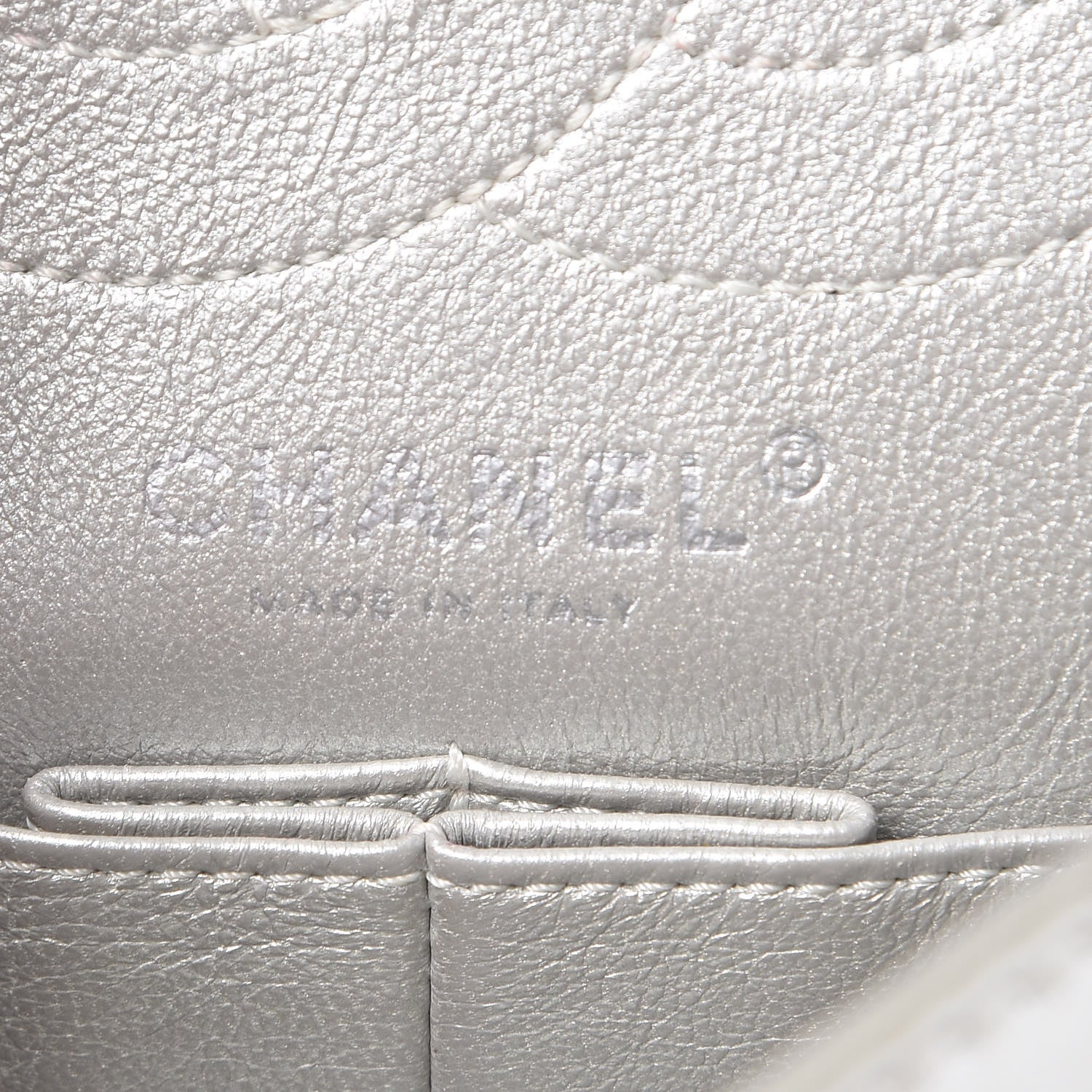 Chanel Metallic Lambskin 2.55 Reissue 225 Flap Pale Gold 7 of 32