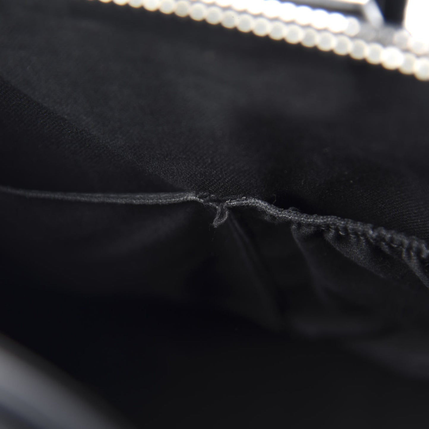 Sugar Goatskin Medium Antigona Black