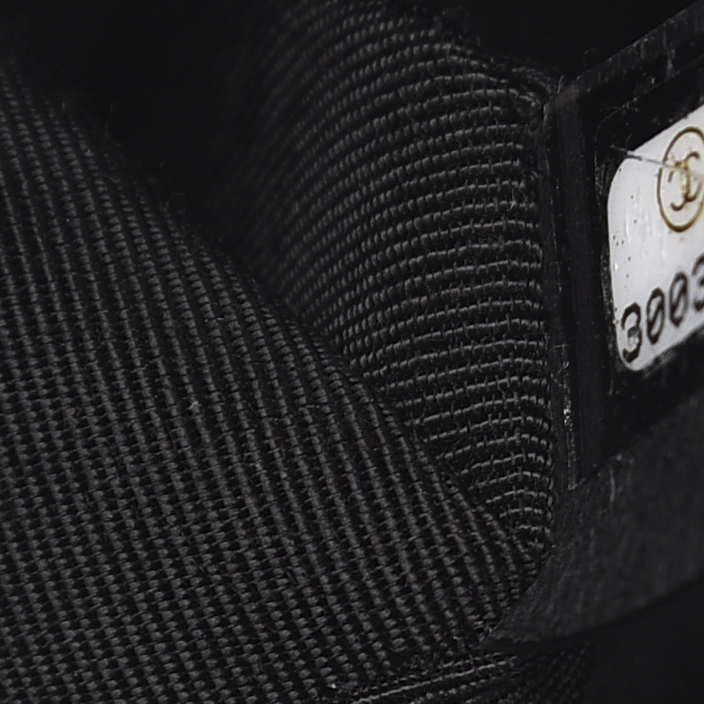 Caviar Quilted Medium Boy Flap Black