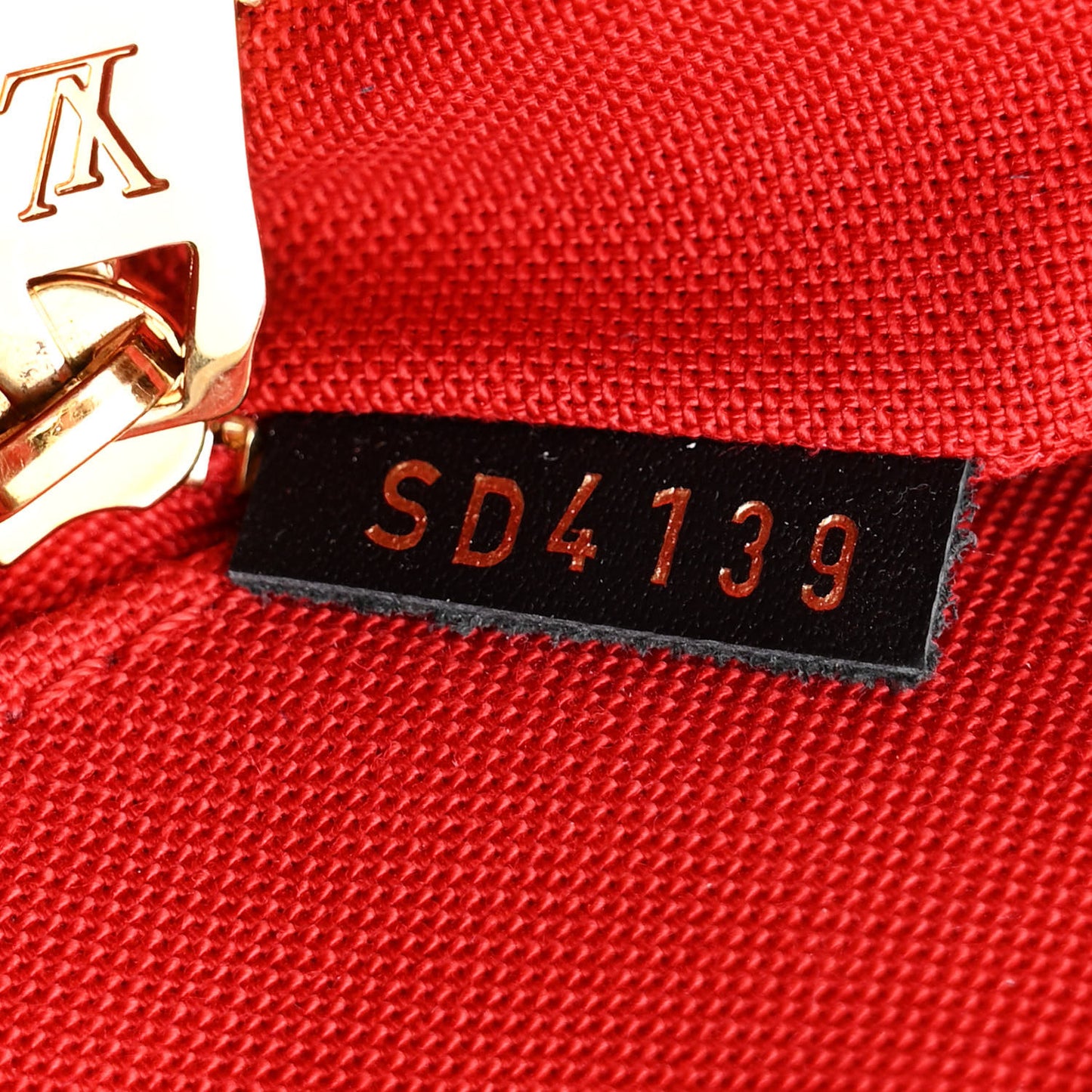 Reverse Monogram Giant Onthego MM
