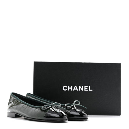 Chanel Crocodile Embossed Patent Calfskin Cap Toe CC Ballerina Flats 35.5 Dark Green Black 11 of 11