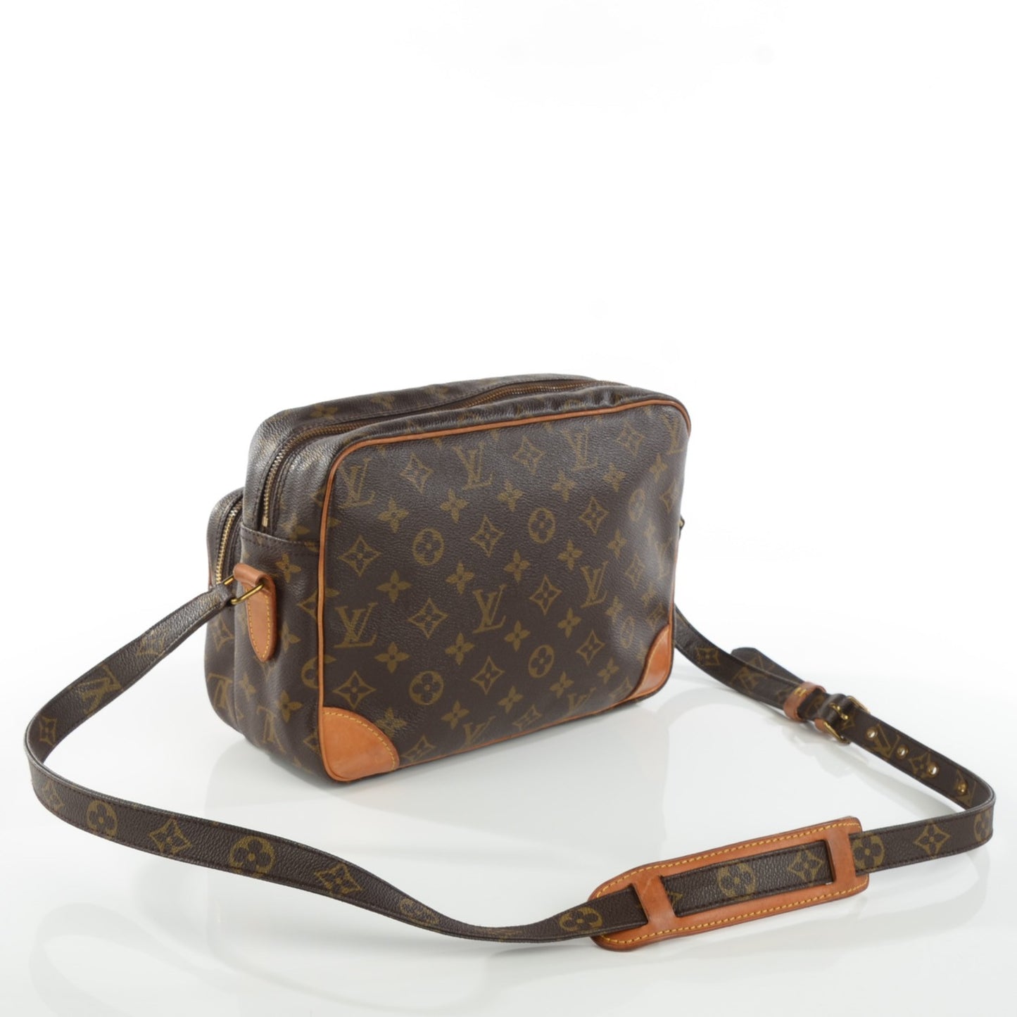 Monogram Nil 28