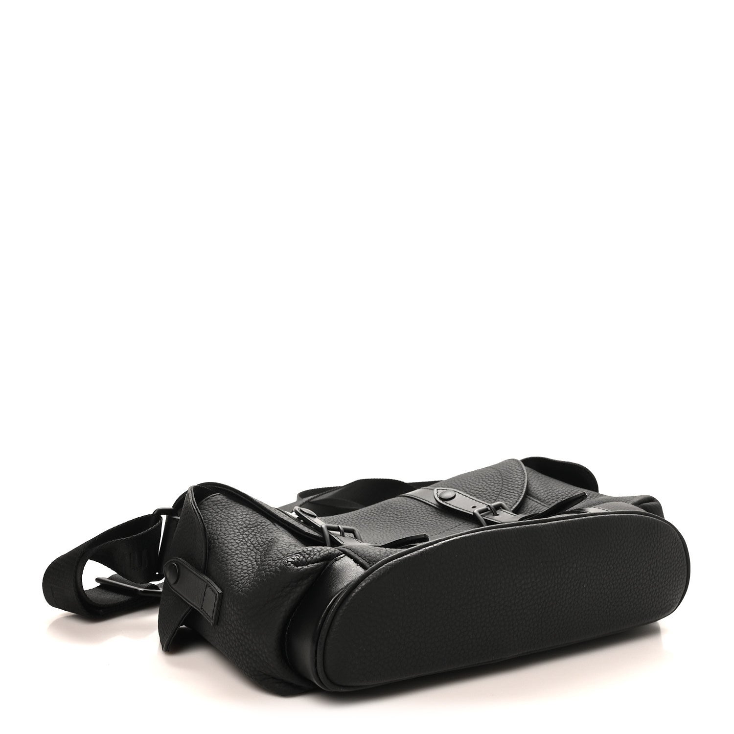 Louis Vuitton Taurillon Christopher Messenger Black 4 of 9