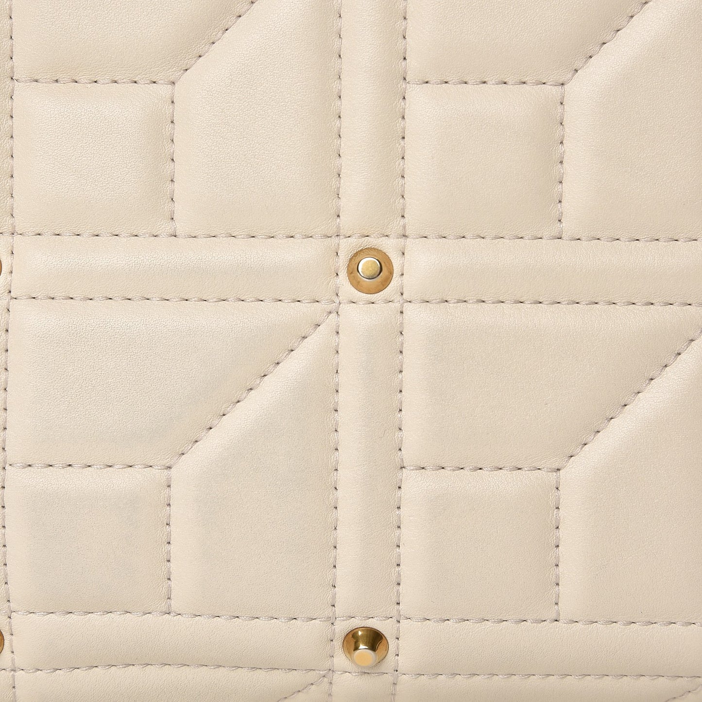 Calfskin Matelasse Studded Medium GG Marmont Shoulder Bag White