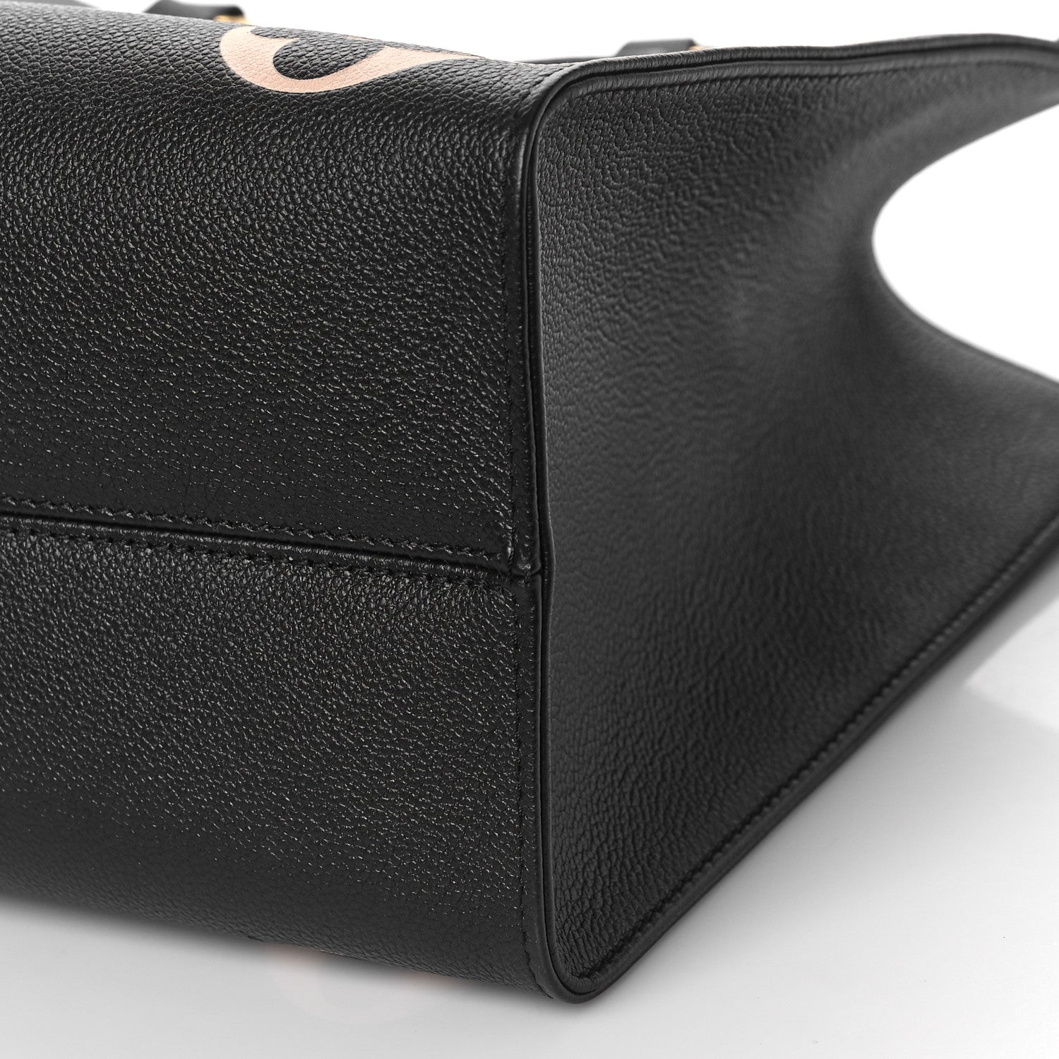 Louis Vuitton Empreinte Monogram Giant Onthego MM Black Beige 8 of 8