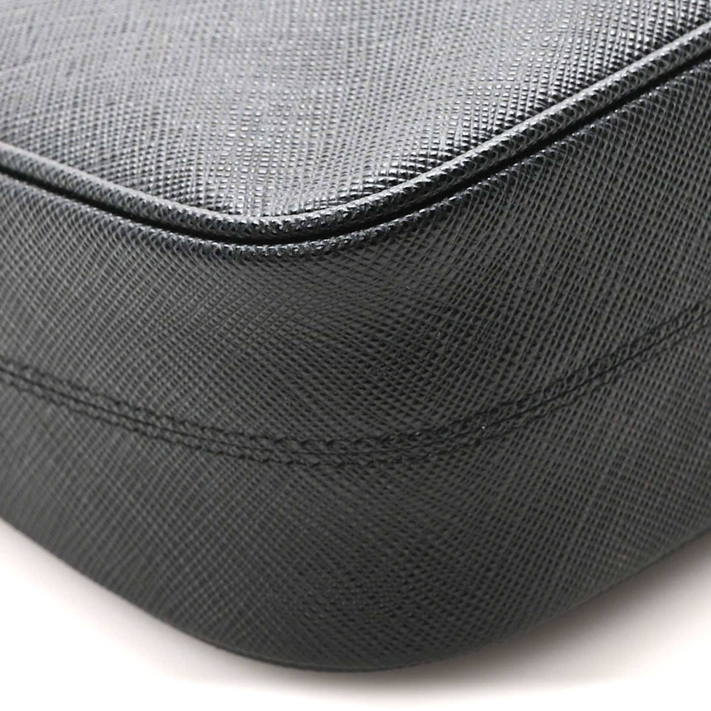 Saffiano Lux Re-Edition 2005 Shoulder Bag Black